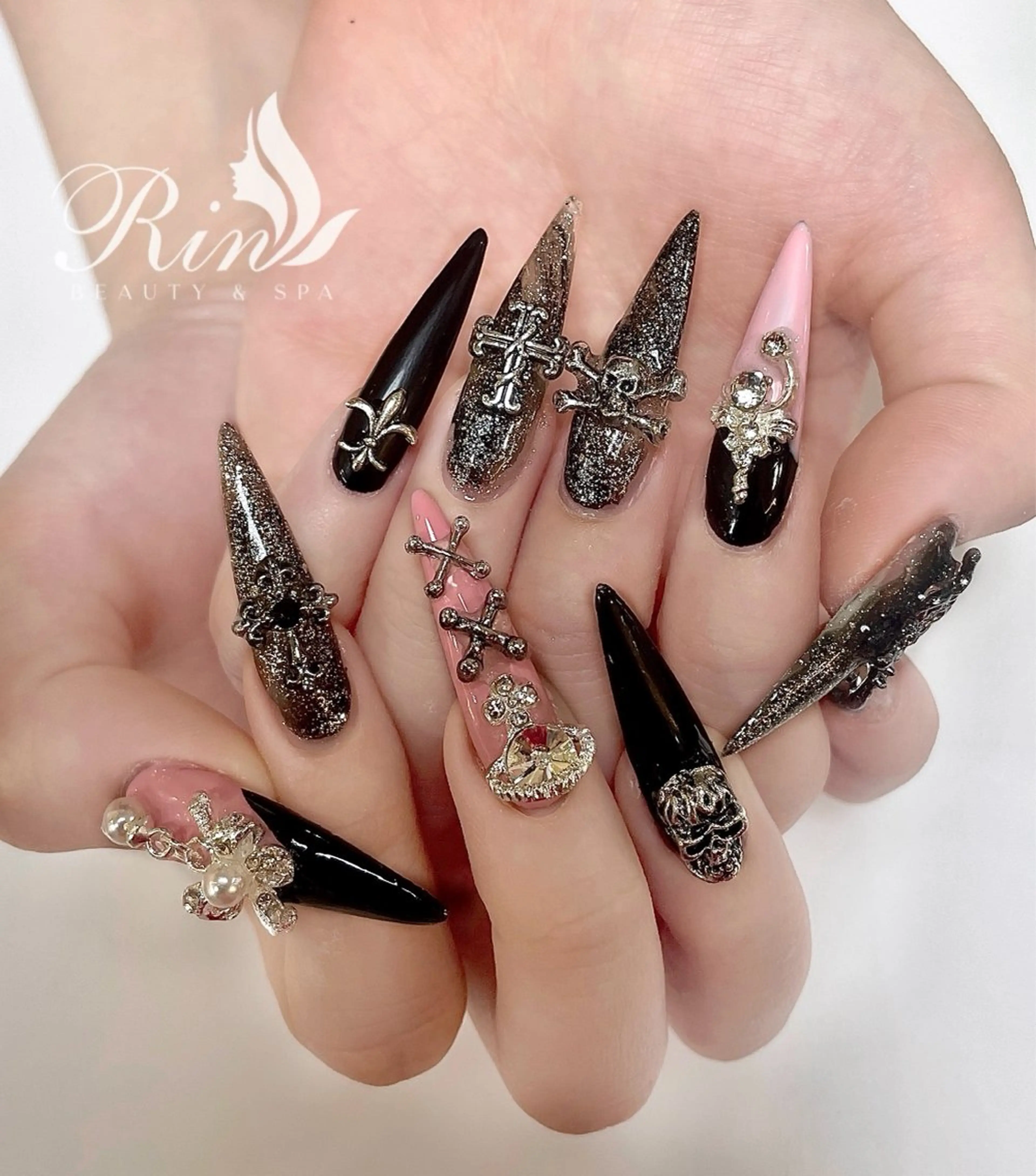 ロング 韓国風ヘア Rin Nail 新大久保店のネイルデザイン