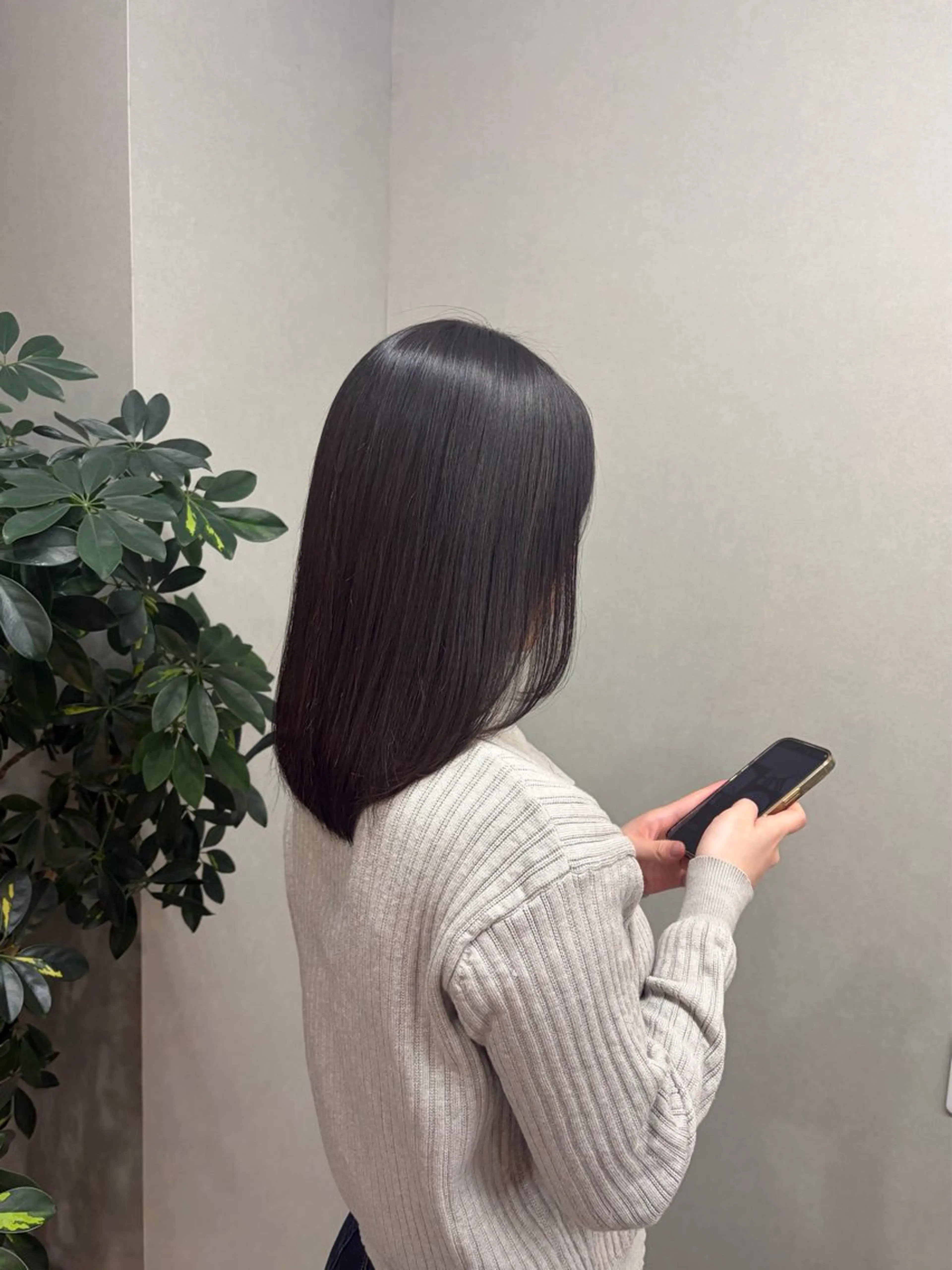 セミロング 縮毛矯正 縮毛矯正 lattehairlily所属・加藤 ちはるのヘアスタイル