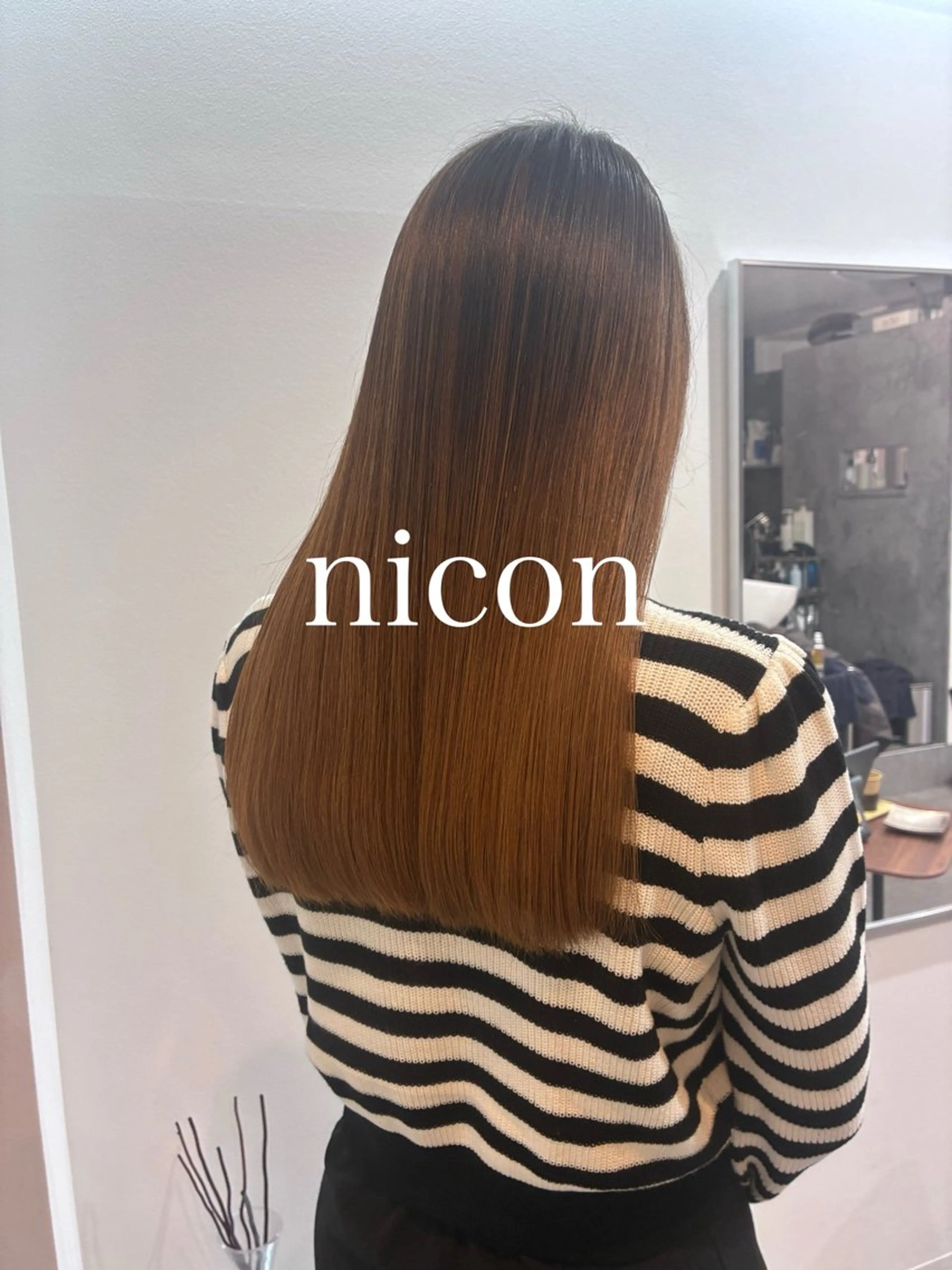 ロング カット ヘアカラー トリートメント 髪質改善 上品艶感カラーのヘアスタイル