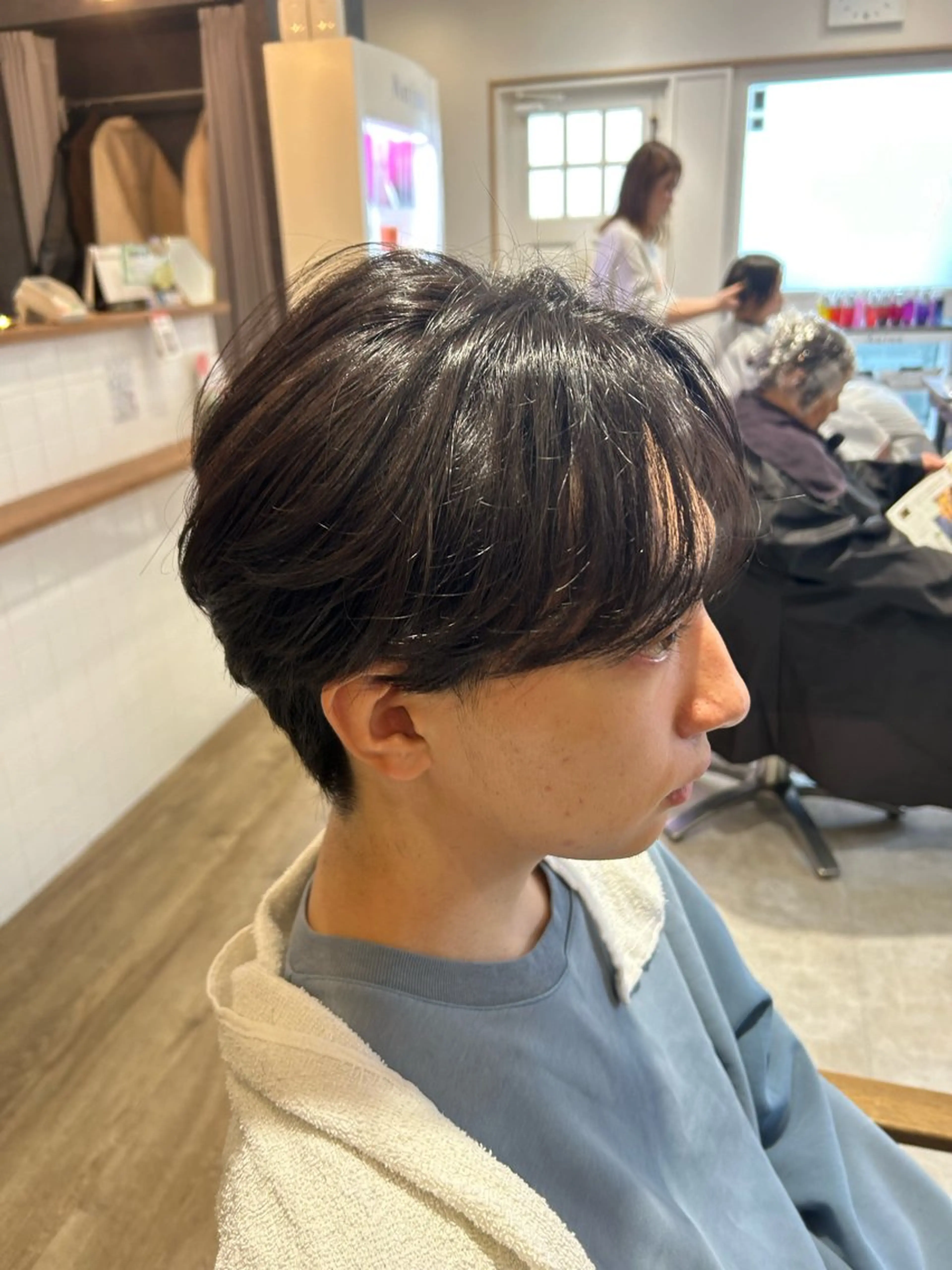 メンズ センターパート ナルミ ケイスケのヘアスタイル