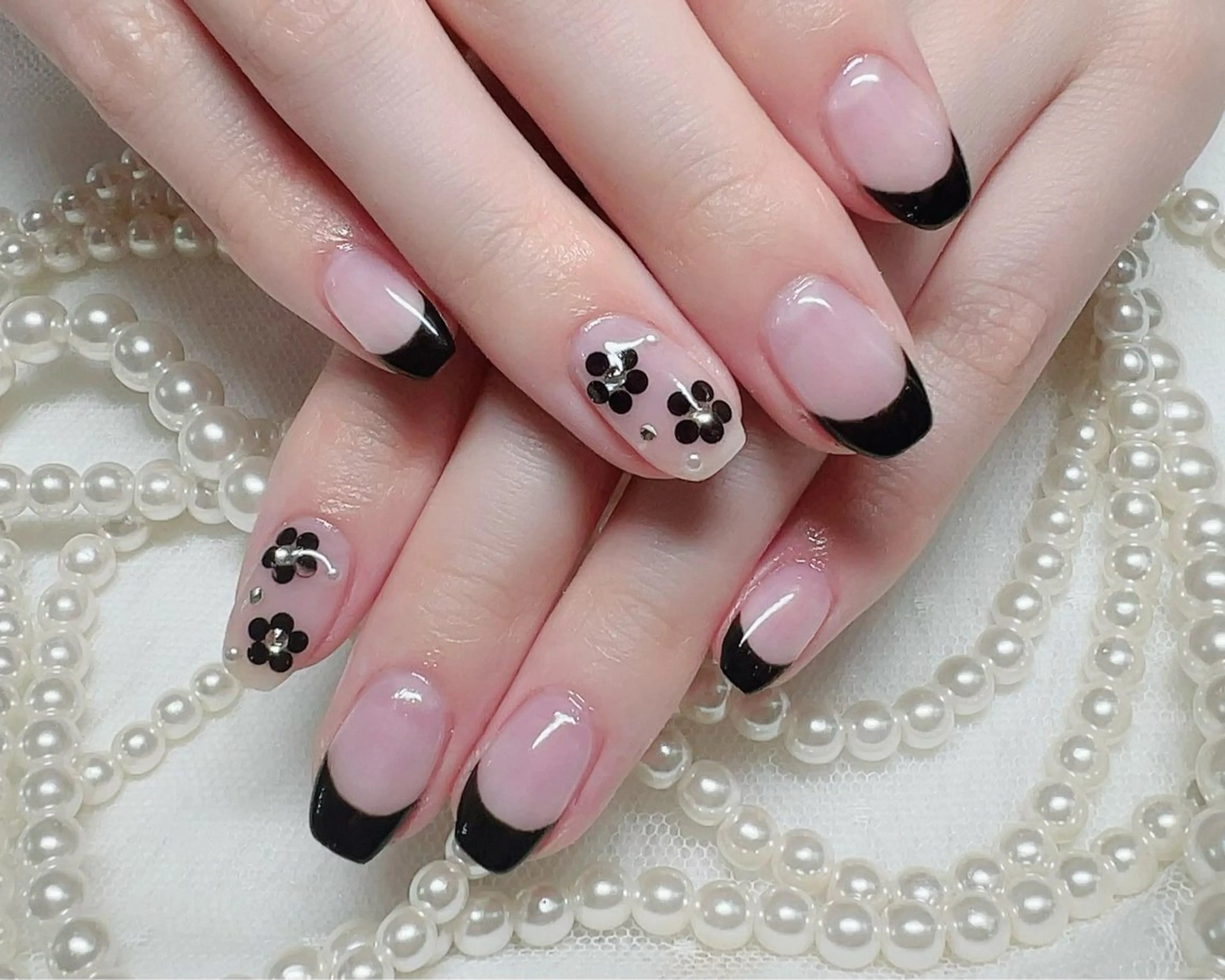 ネイル フレンチネイル ジェルネイル キラキラネイル 持ち込み ニュアンスネイル ユキカ （ネイリスト）のネイルデザイン