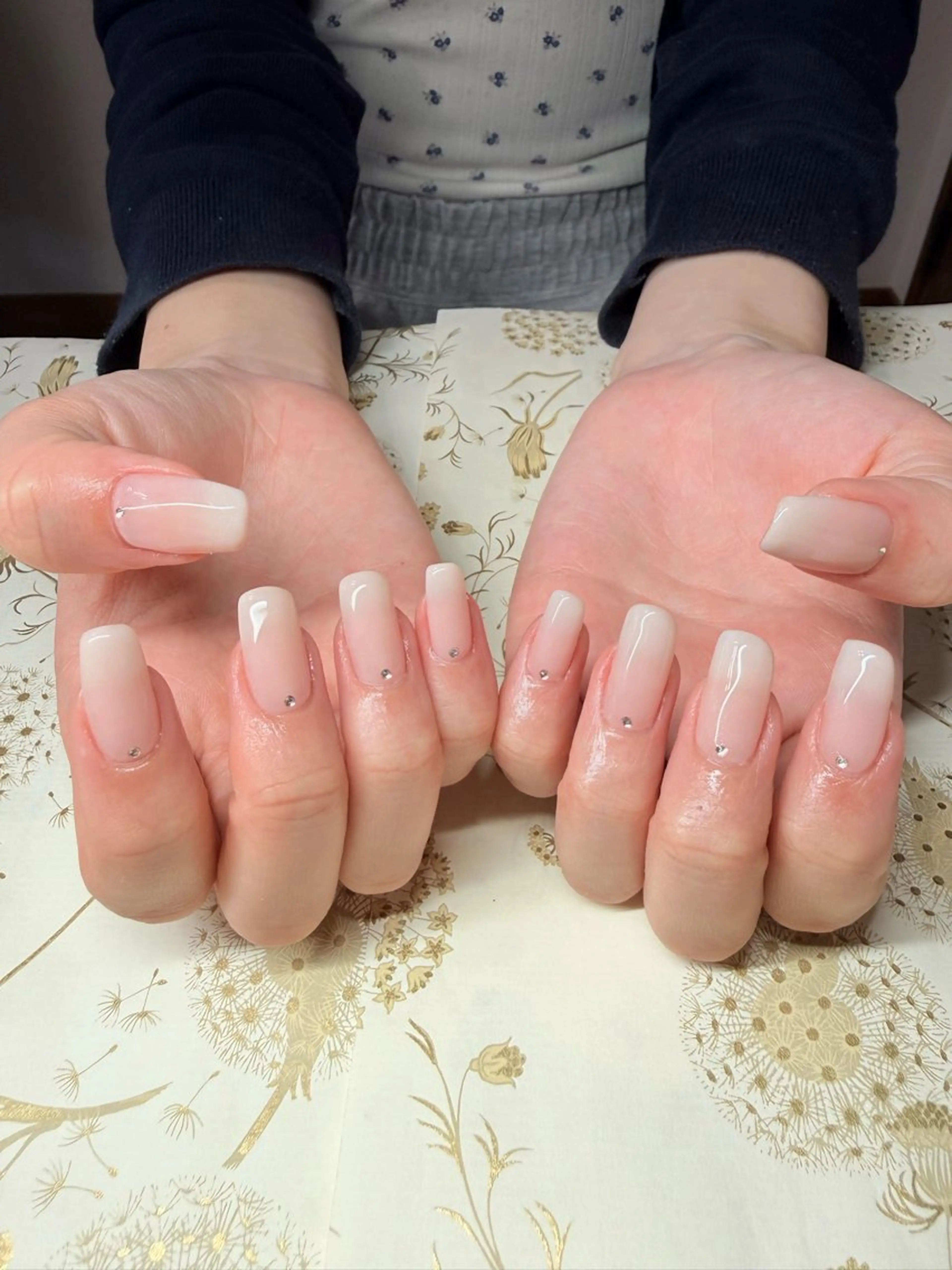 ネイル シンプルネイル 春ネイル ストーンネイル ハンドネイル miel nailのネイルデザイン