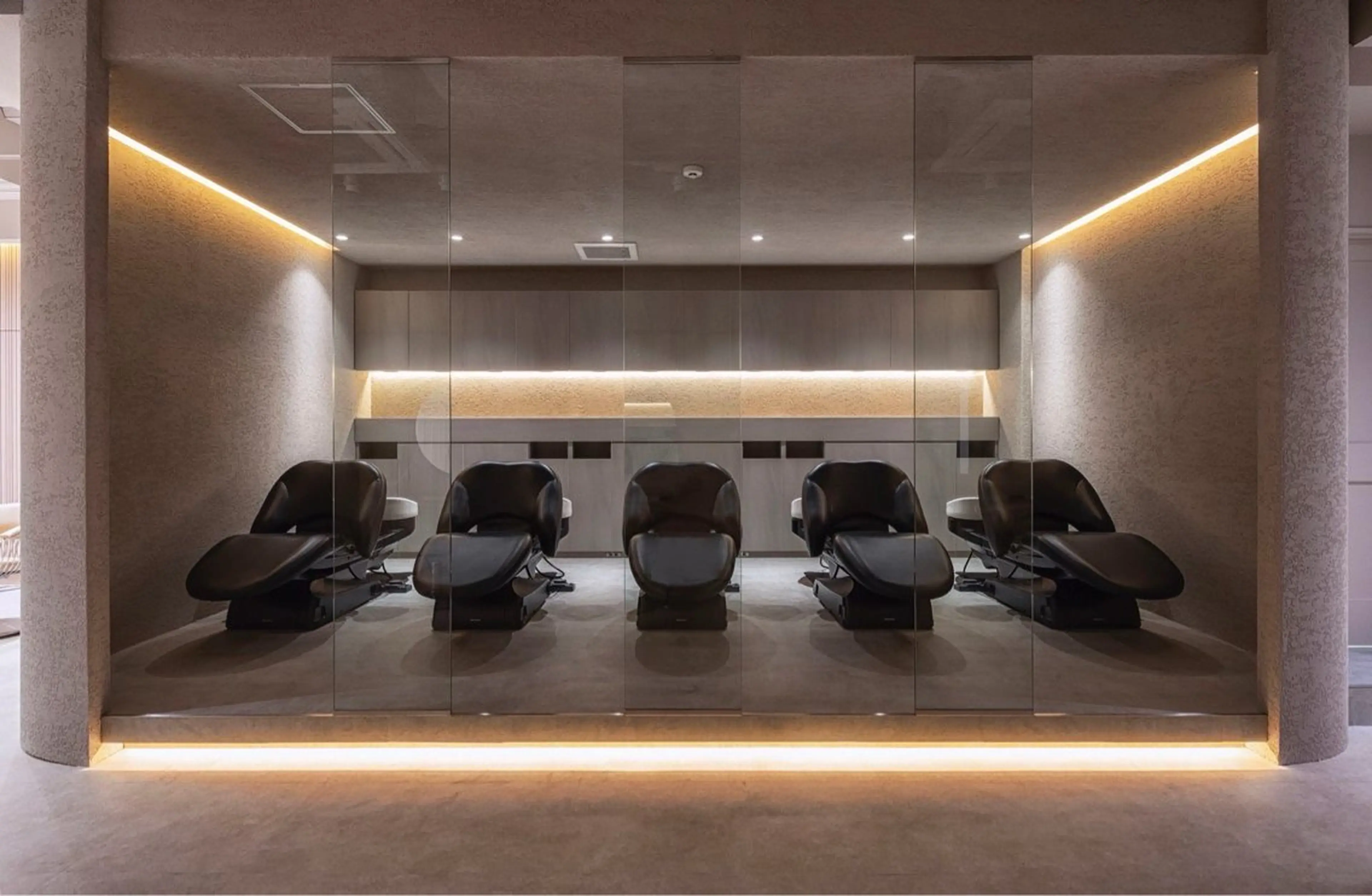 ❤️ブリーチなし💚 ダブルカラー平野実花のヘアスタイル