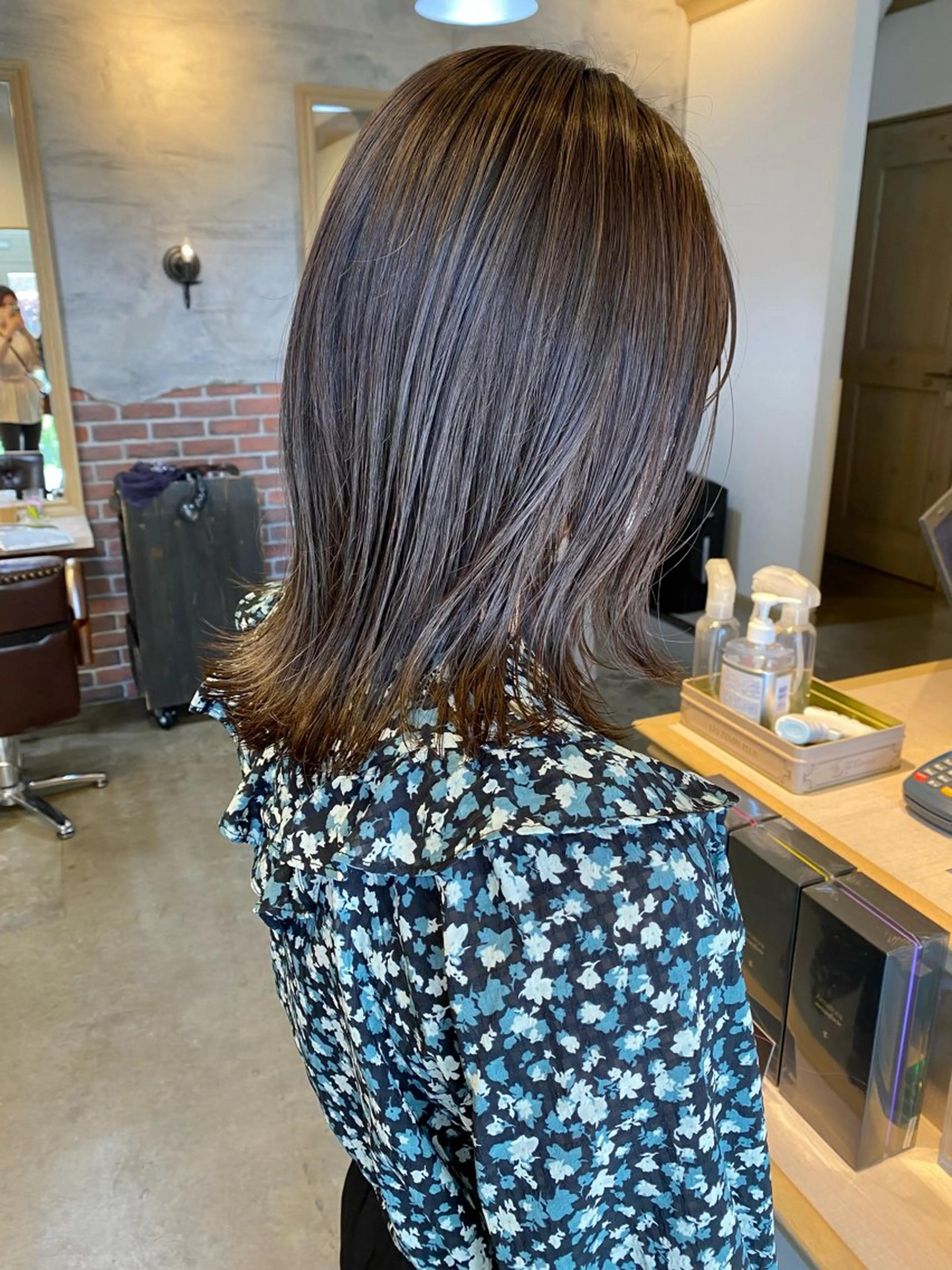 ミディアム カラー 外ハネヘア tocolaso 柏所属・レイヤーカット/ 根本瑠実のヘアスタイル