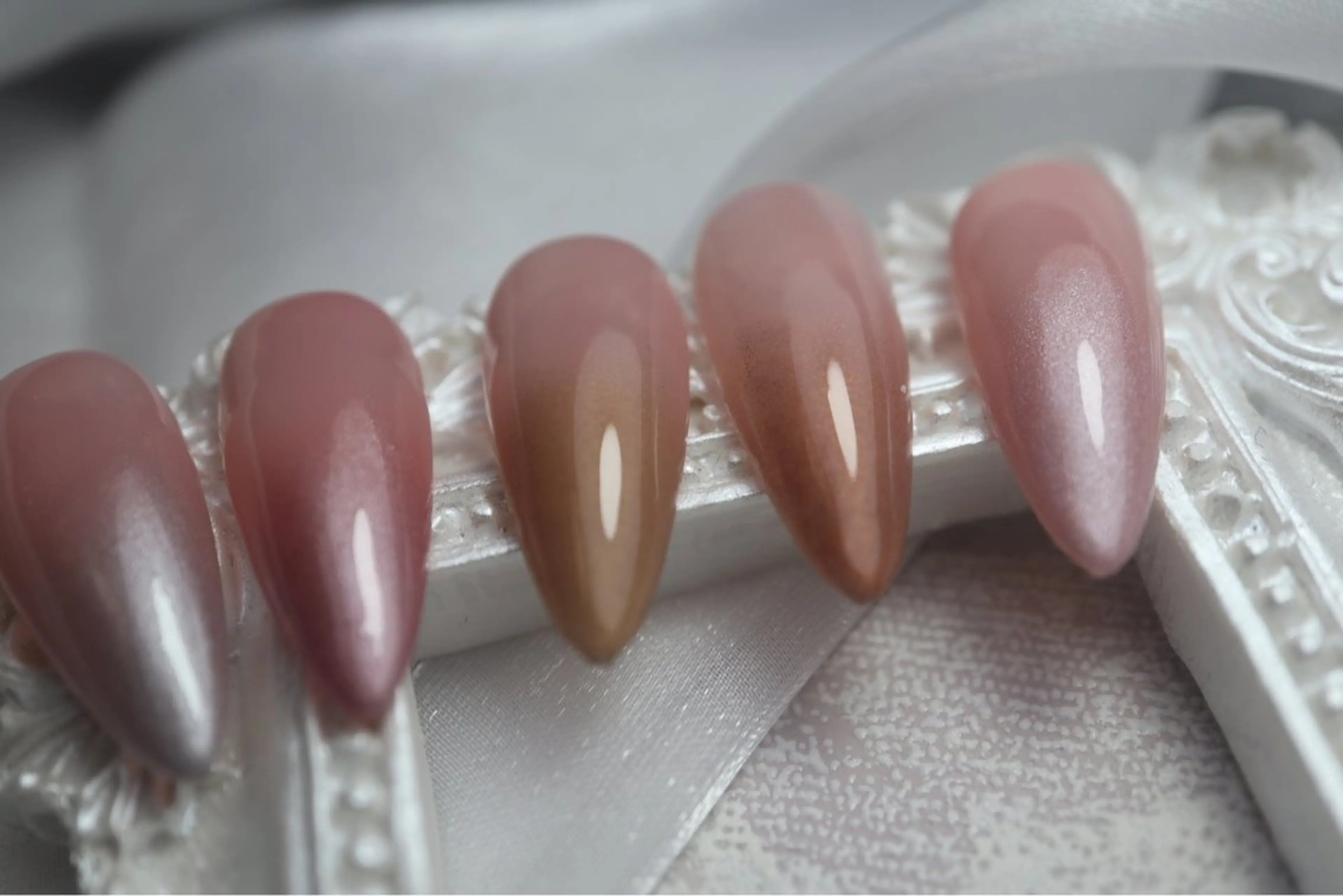 新限定体験価格→キラキラ🤩サテングラデーション nail¥5500円の写真