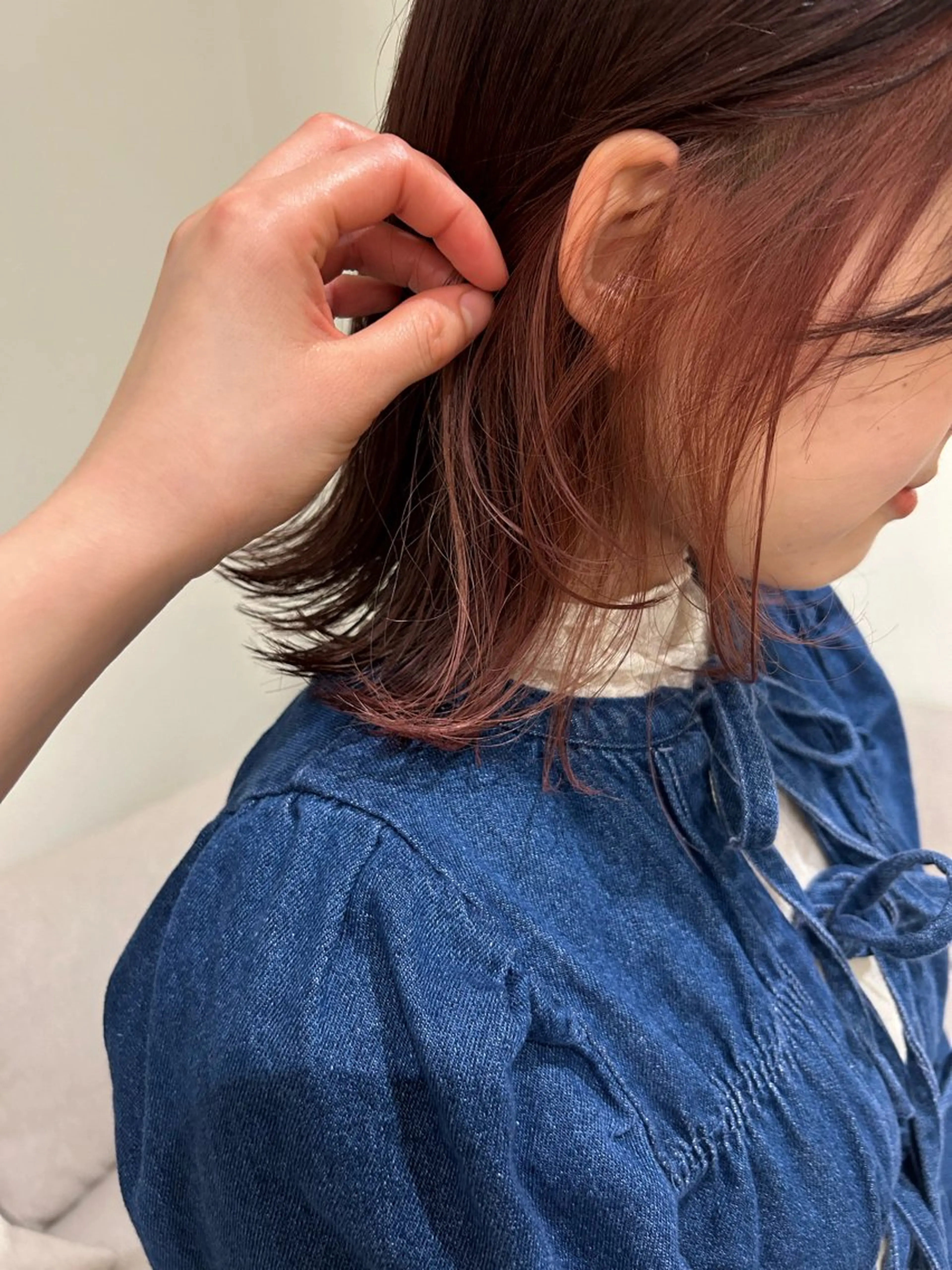 ミディアム カット ヘアカラー 💛🤍U too e’s 鎌倉🧸のヘアスタイル