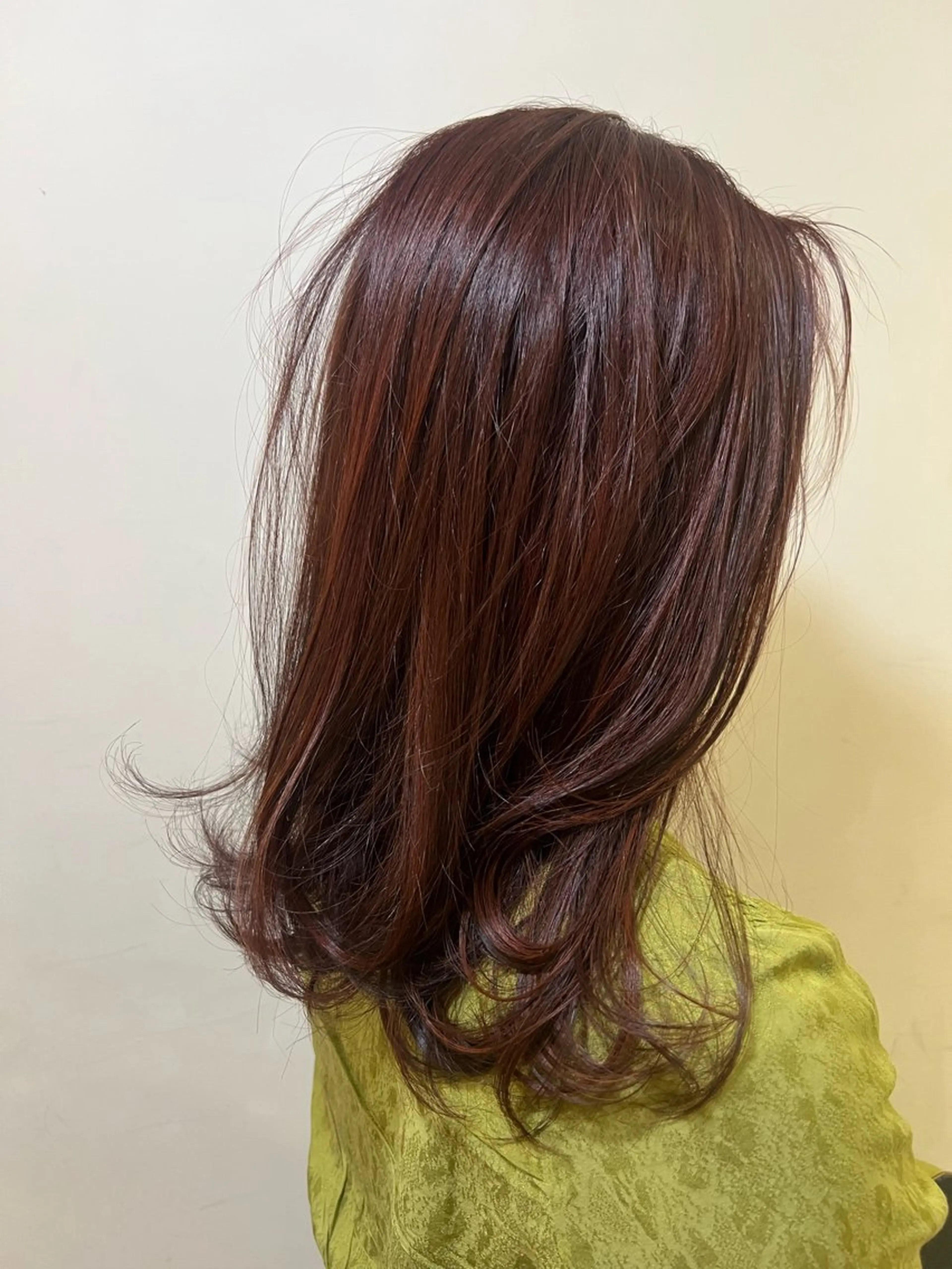 ミディアム れむ/ブロンド ブリーチカラーのヘアスタイル