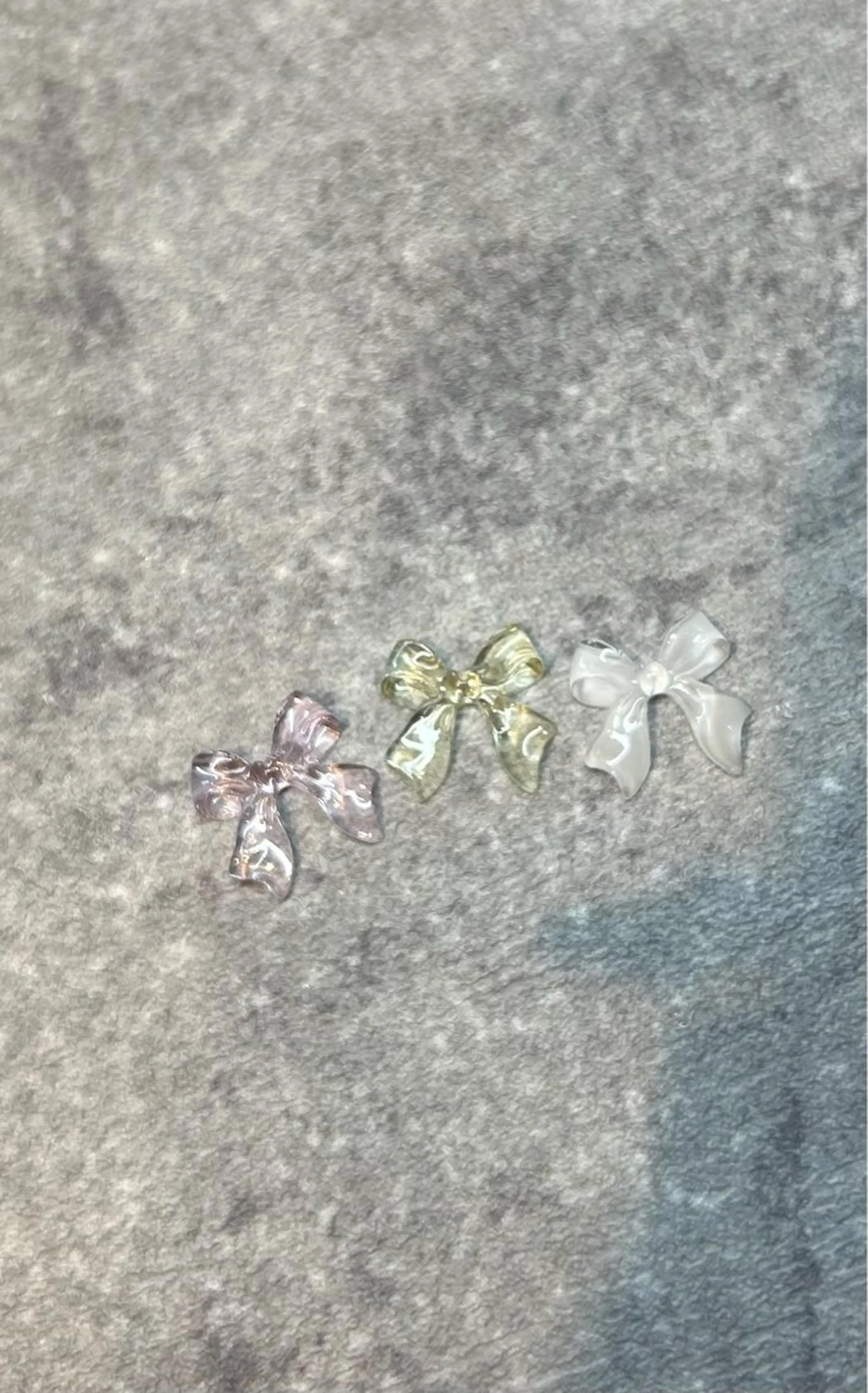 ネイル リボン AYANI TOMOKOのネイルデザイン