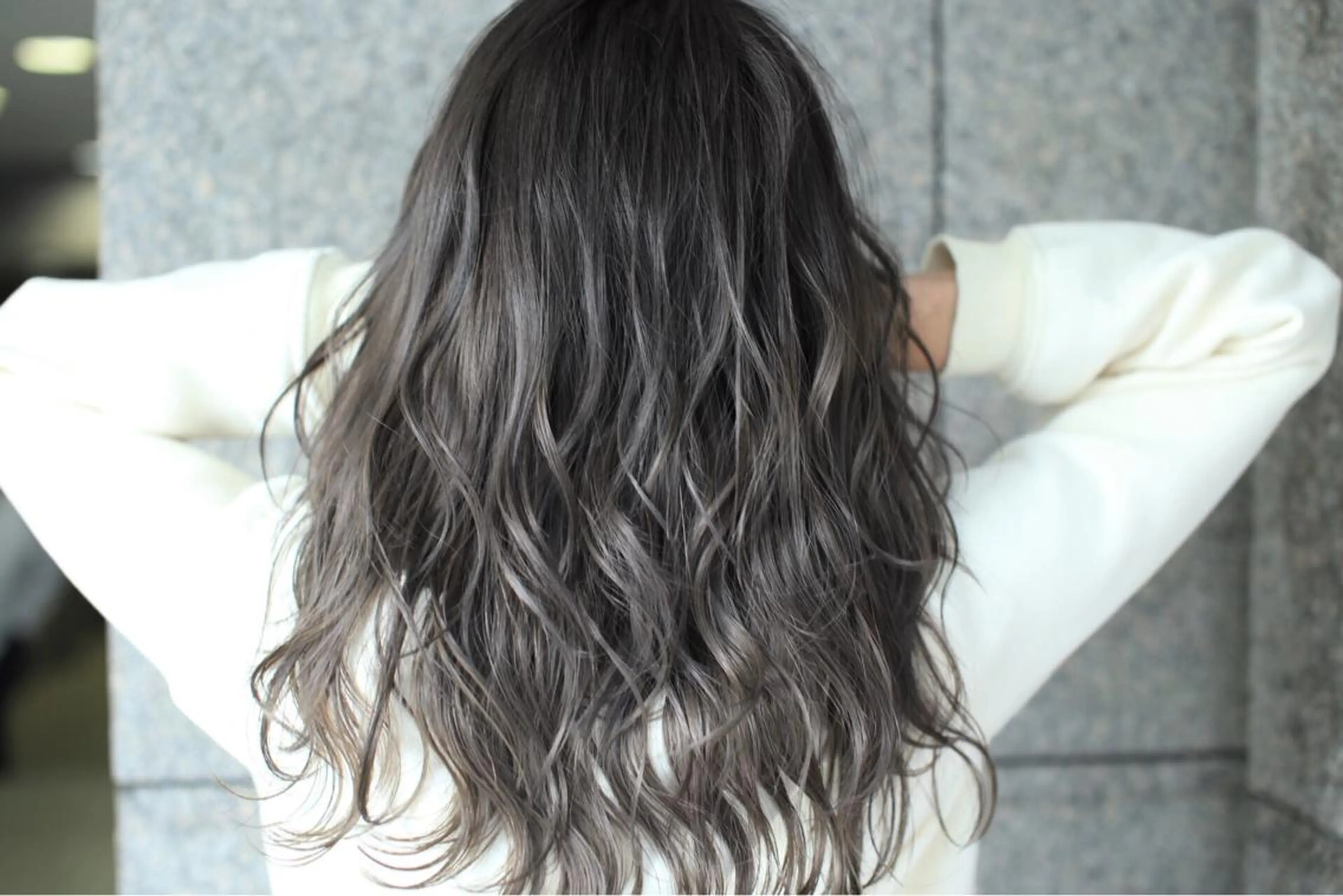 セミロング カラー 加藤 利基のヘアスタイル