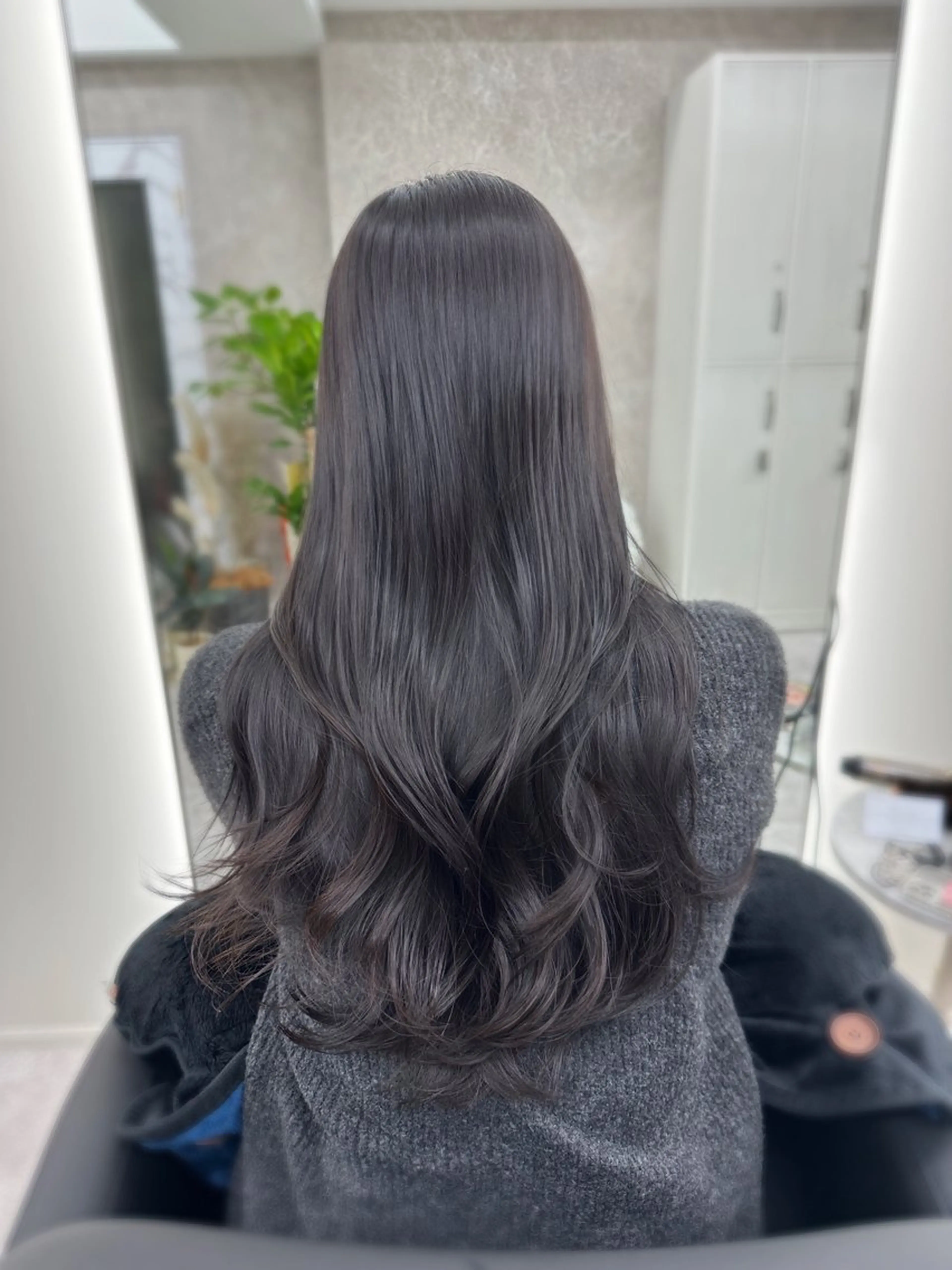 ロング 顔まわりレイヤー 顔周りカット 韓国風ヘア レイヤーカット なんば/透明感カラー 韓国ヘア/田之上千尋のヘアスタイル