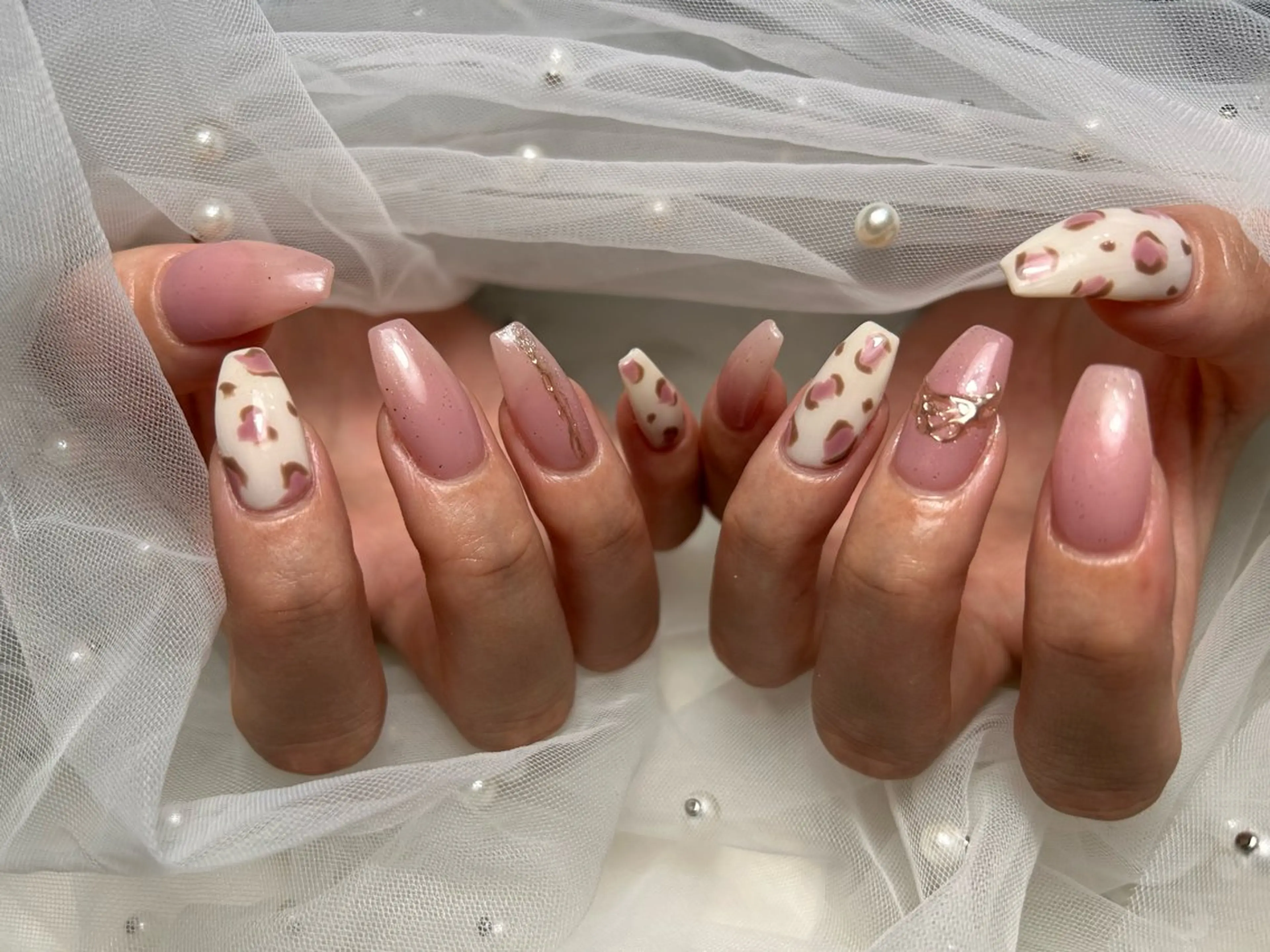 ネイル ハンドネイル フットネイル ✴︎ Delightのネイルデザイン