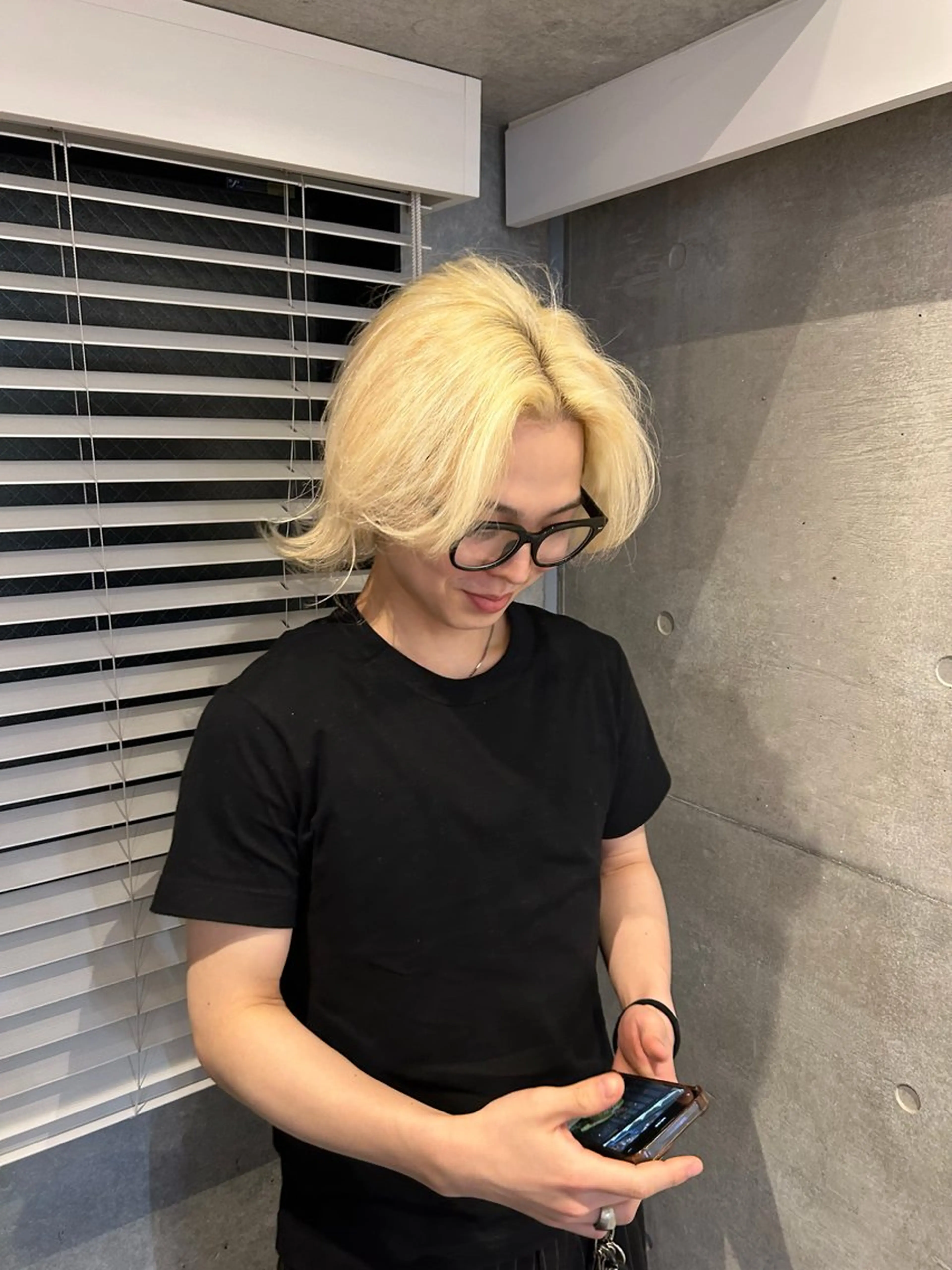 ショート カラー ブリーチ 抜きっぱなしブロンド ブロンド ケアブリーチ デザインカラー ヘアカラー レイヤー/ブロンド 透明感カラー/ヒロトのヘアスタイル