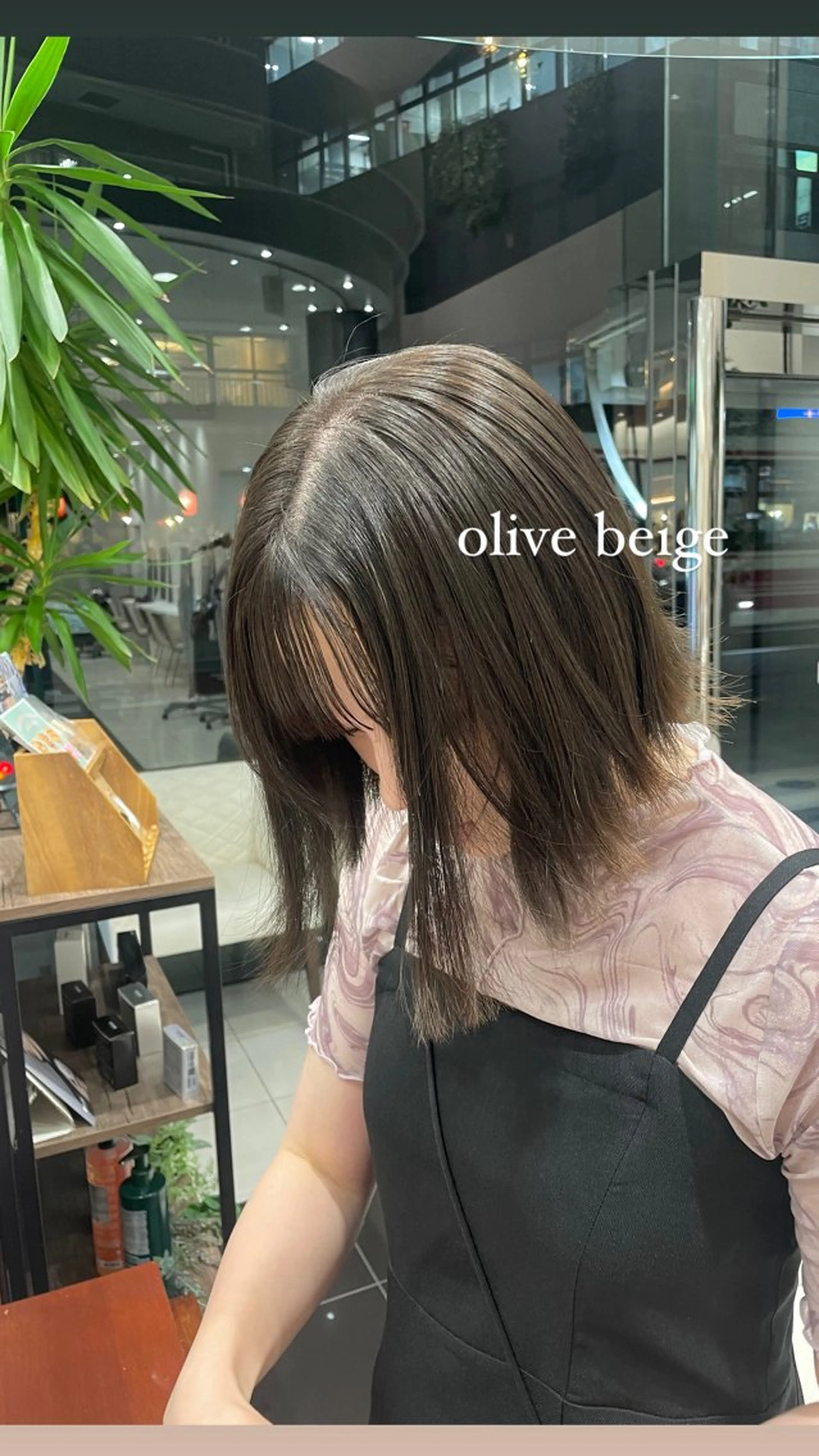 カラー BiBi  藪 菜月のヘアスタイル