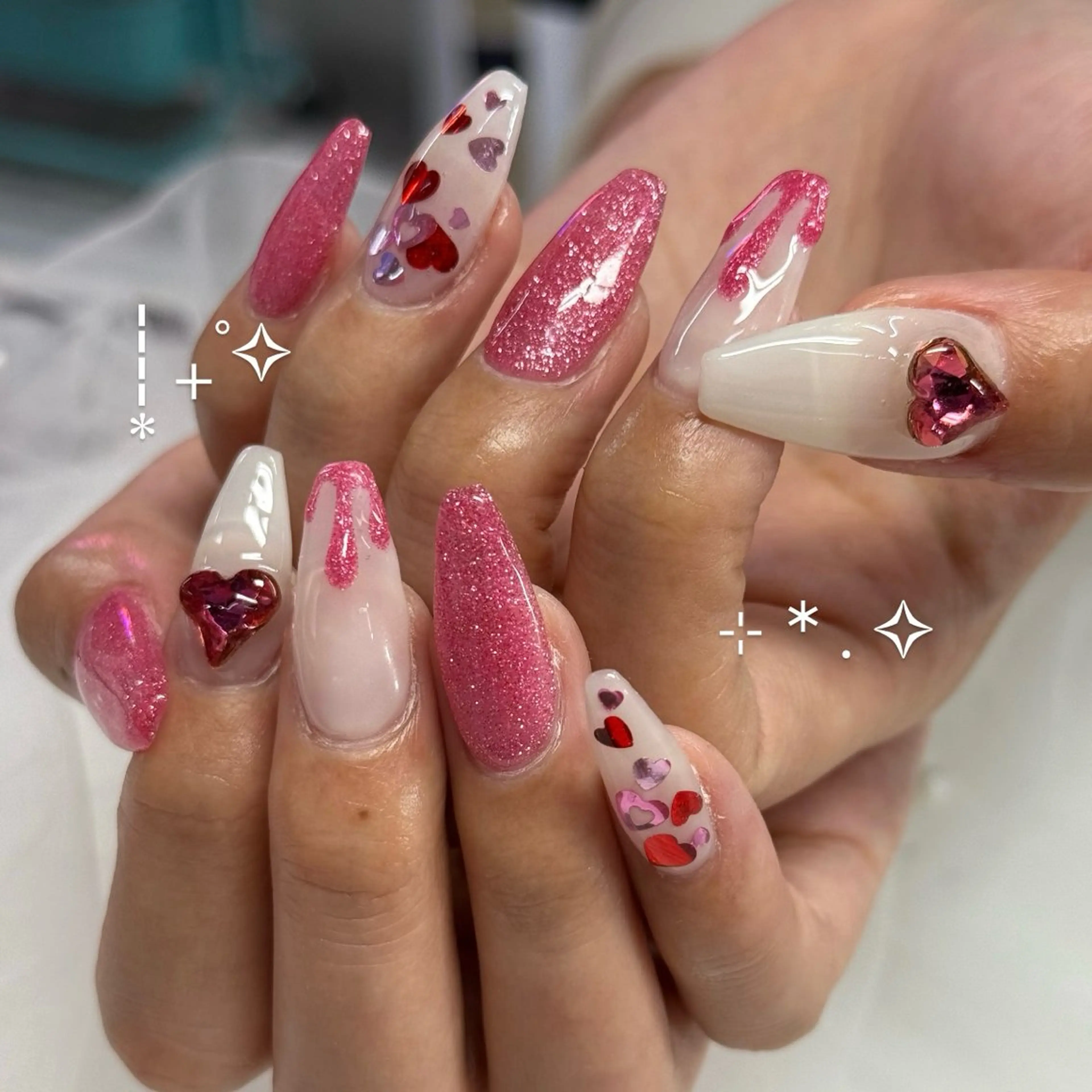 ネイル フラッシュネイル ガーリー ラメ(グリッター) ハンドネイル WOLTOKYO渋谷 yunaのネイルデザイン