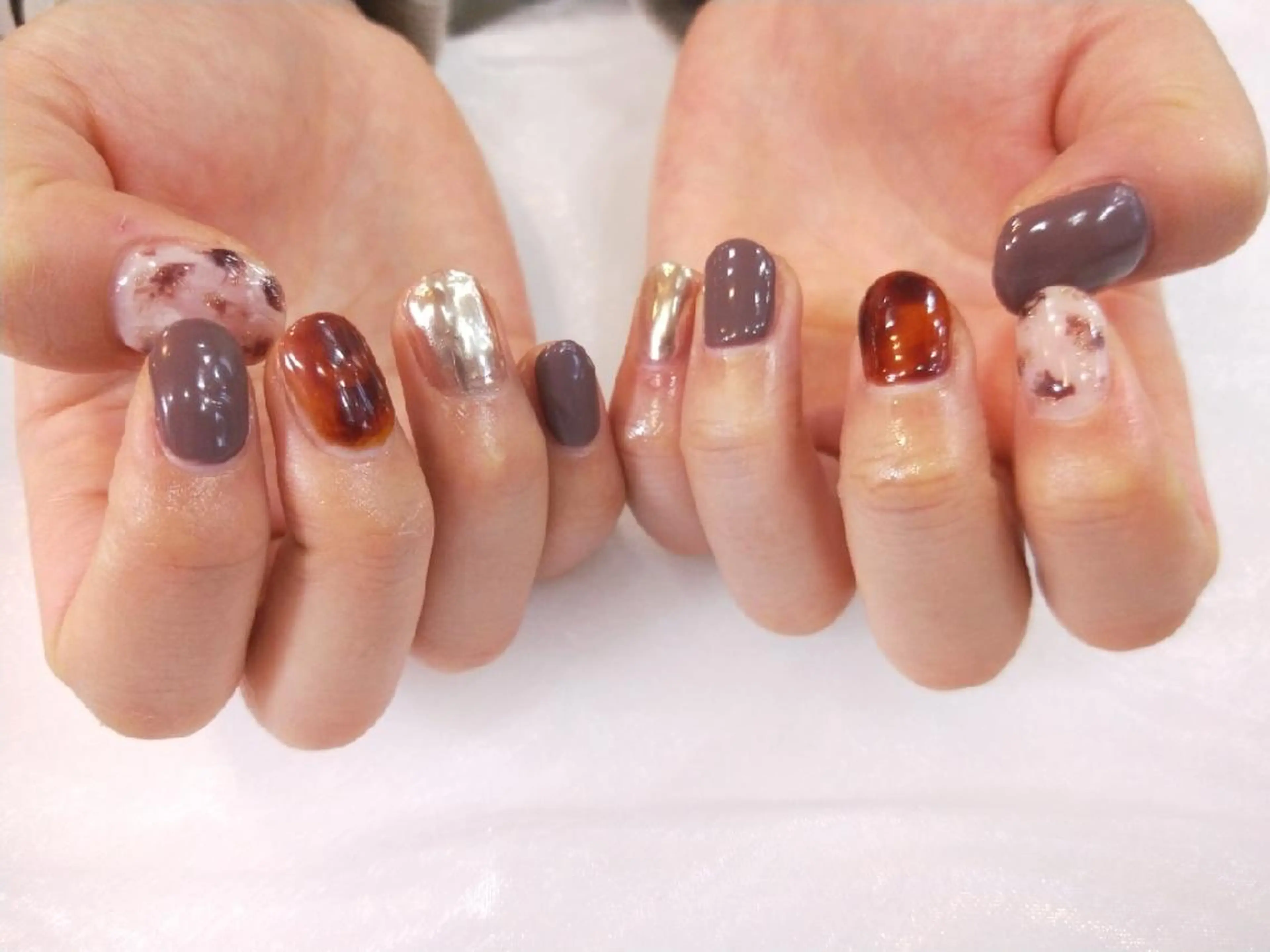 ネイル ハンドネイル ハンドケア R'well所属・はばすみれ🎀ﾈｲﾙ 光ﾌｪｲｼｬﾙ ﾍｱのネイルデザイン