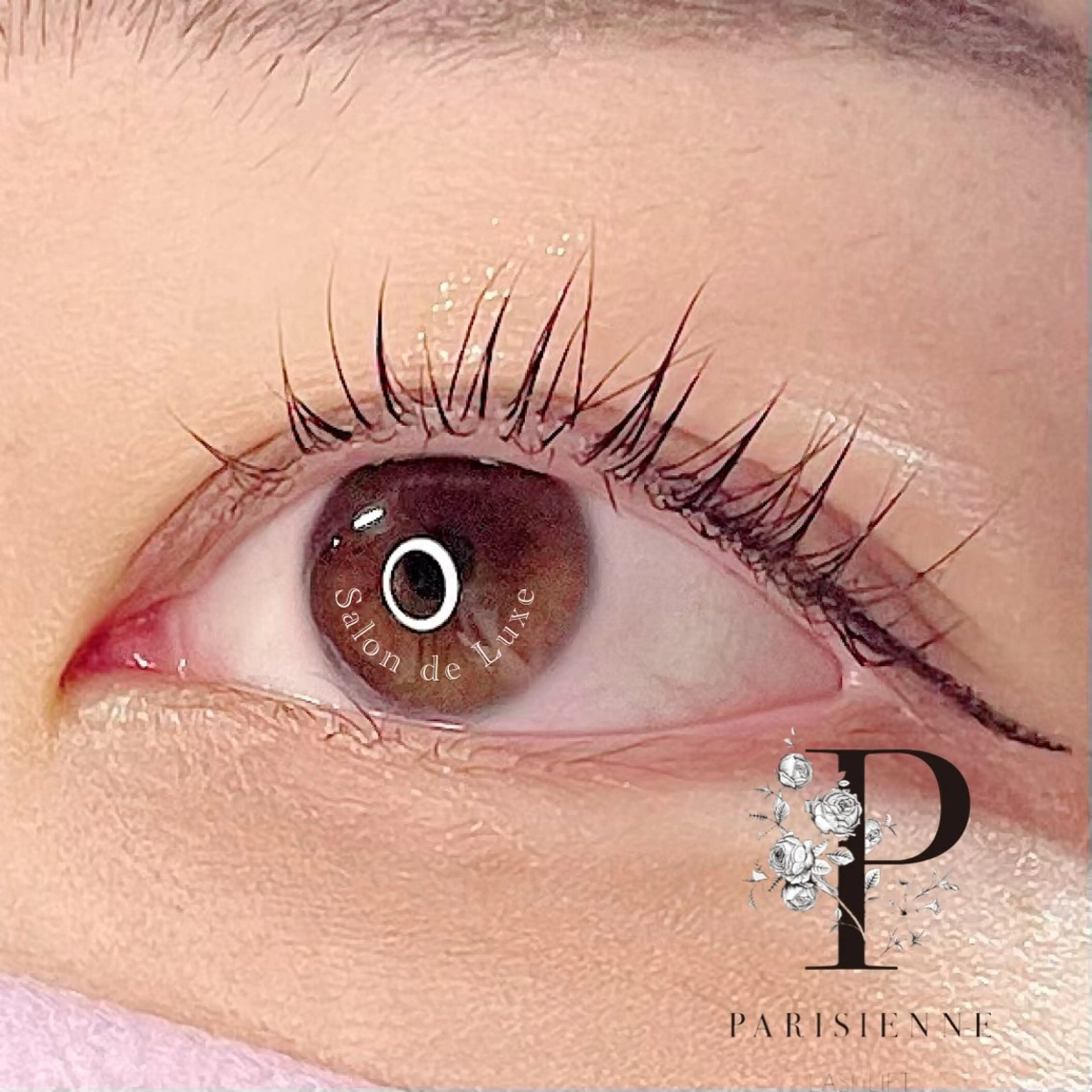 マツエク・マツパ Salon de Luxe所属・Salon de Luxeの眉毛・アイブロウイメージ