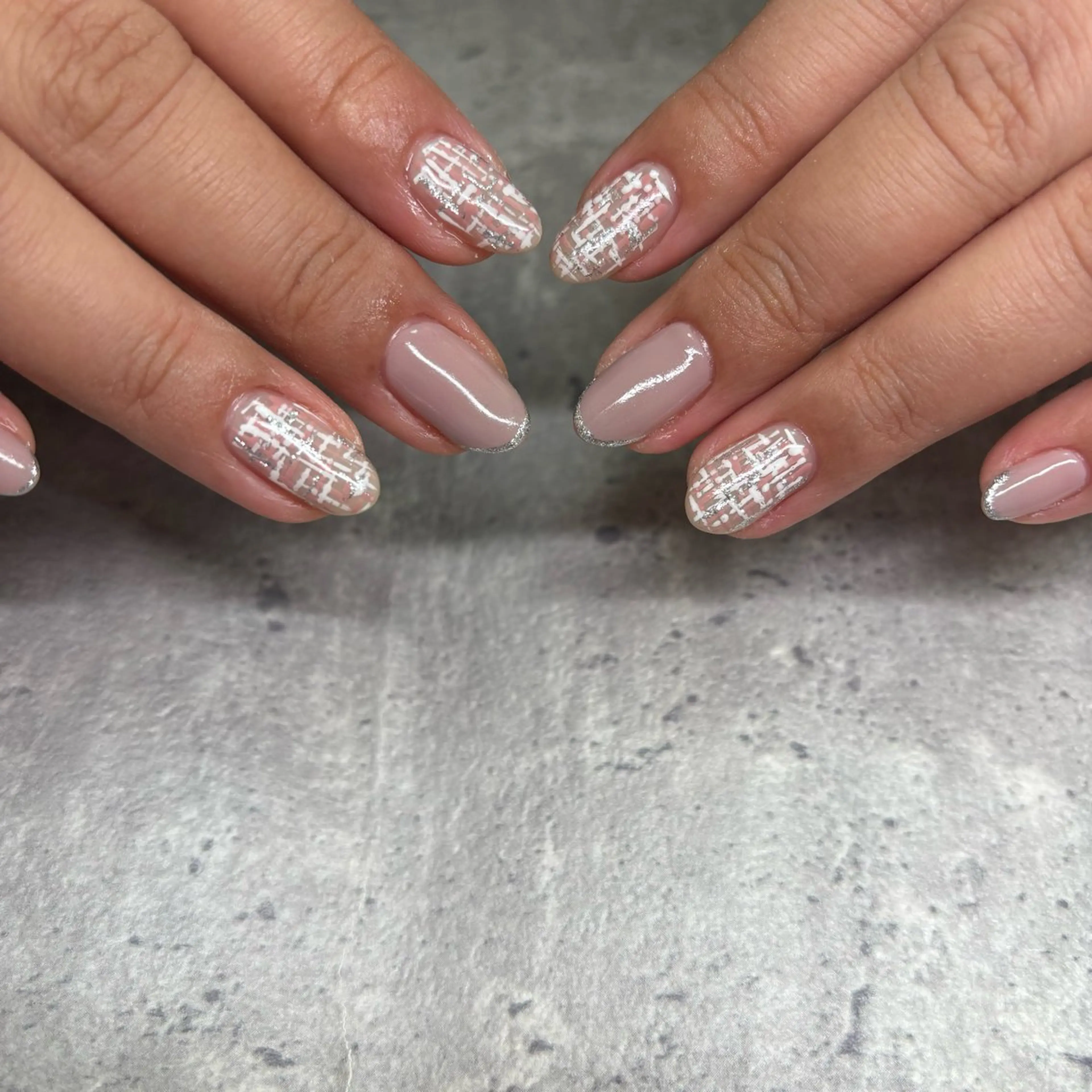 ネイル オフィスネイル ツイードネイル ハンドネイル RE💟N.NAIL ラテン系お姉さんのネイルデザイン