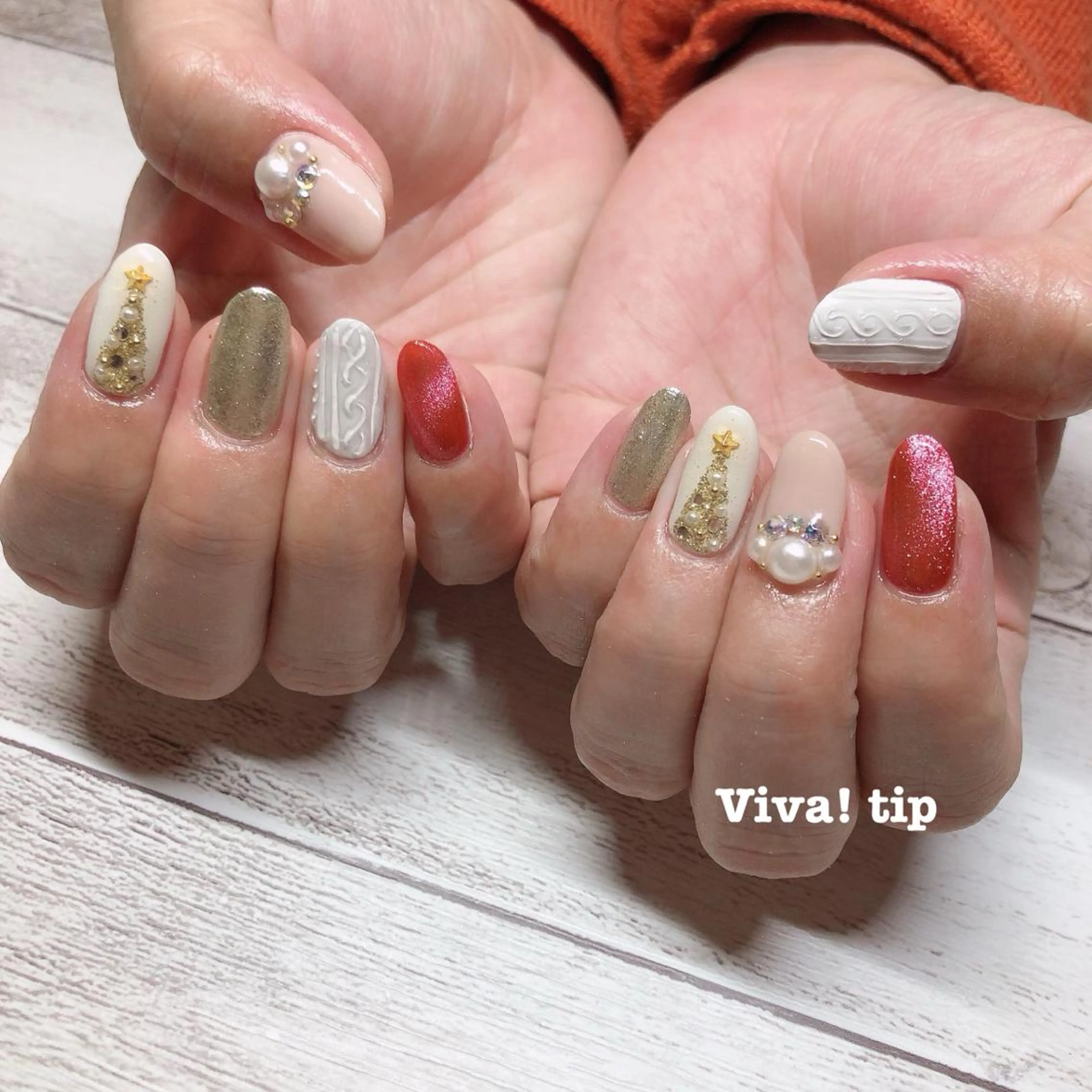 ネイル キラキラネイル 冬ネイル クリスマス Viva!tip所属・Viva!tip ビバティップネイルのネイルデザイン