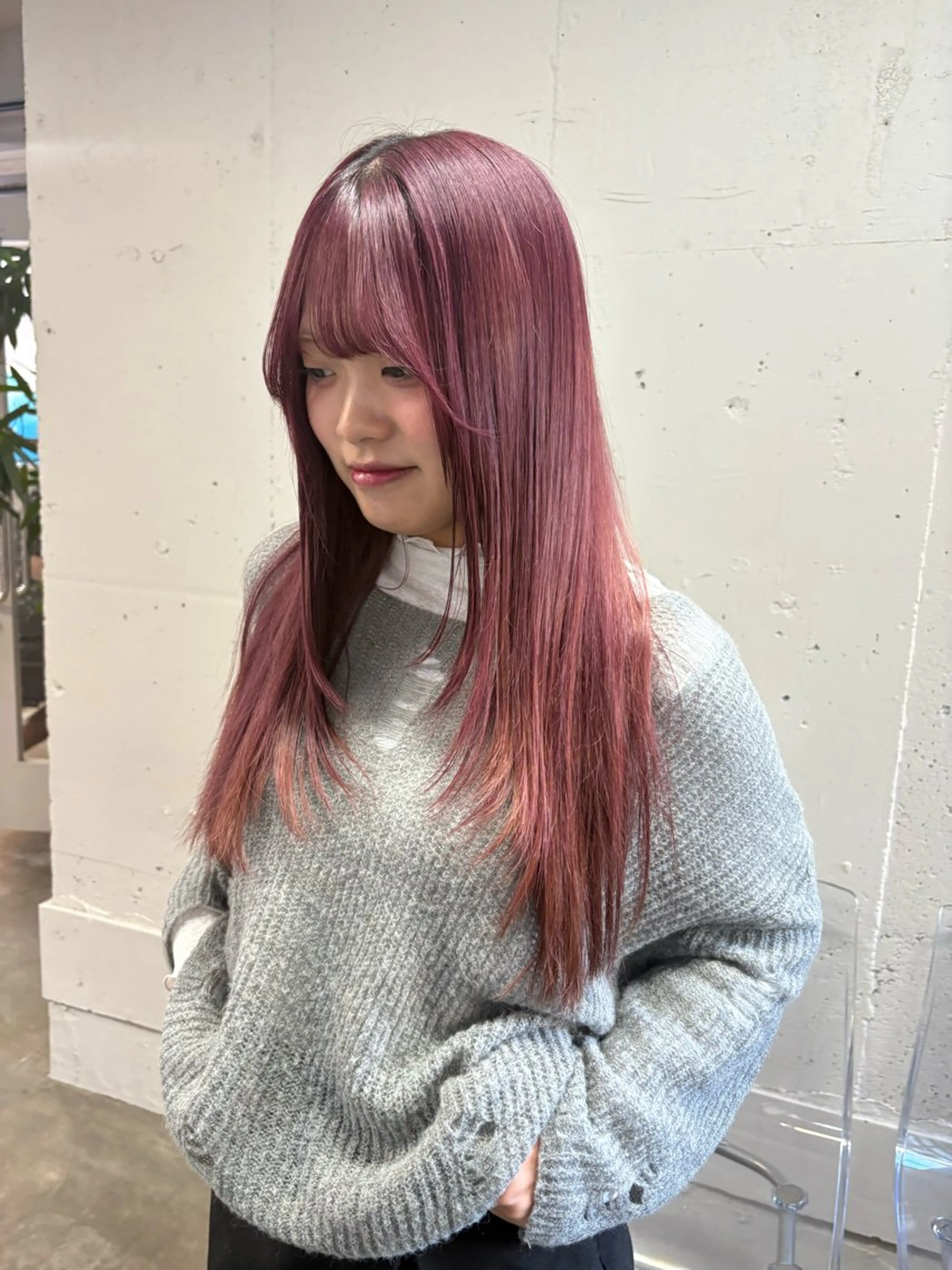 ロング カラー ロングレイヤー ハイトーンカラー ピンクカラー レイヤーカット ロング ヘアカラー ハイトーン レイヤー🎀meiのヘアスタイル