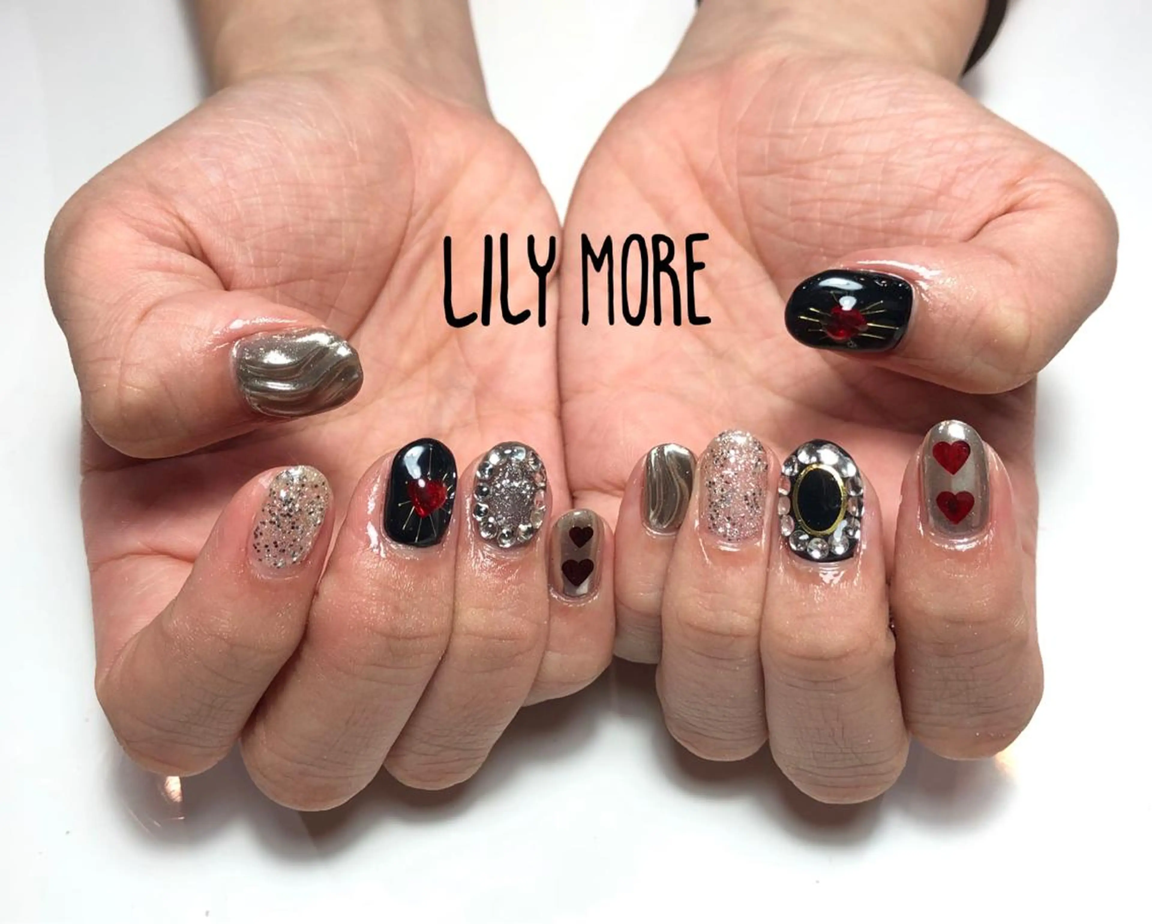 ネイル ハート Lily closetのネイルデザイン