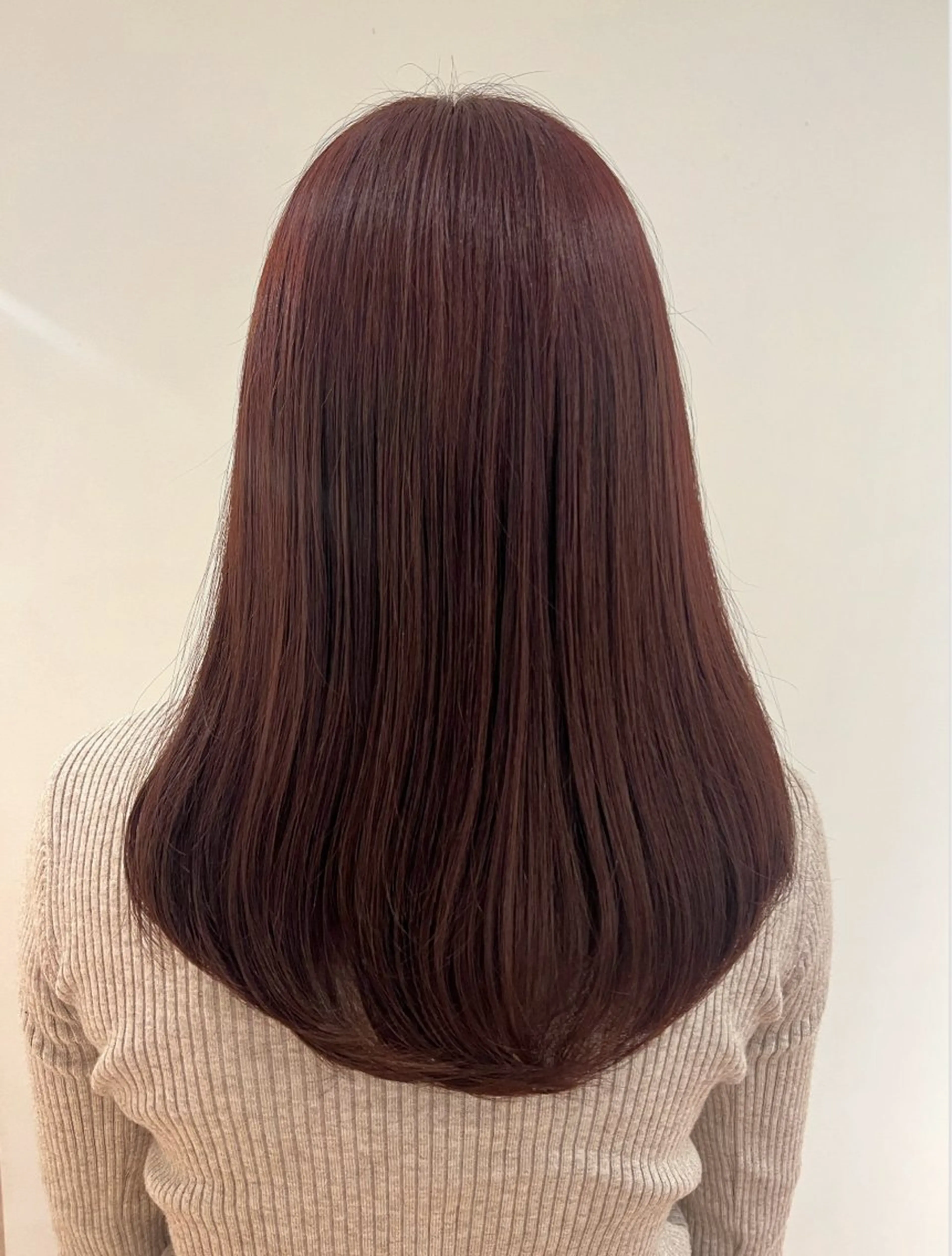 ロング LONESS所属・成岡 愛美のヘアスタイル