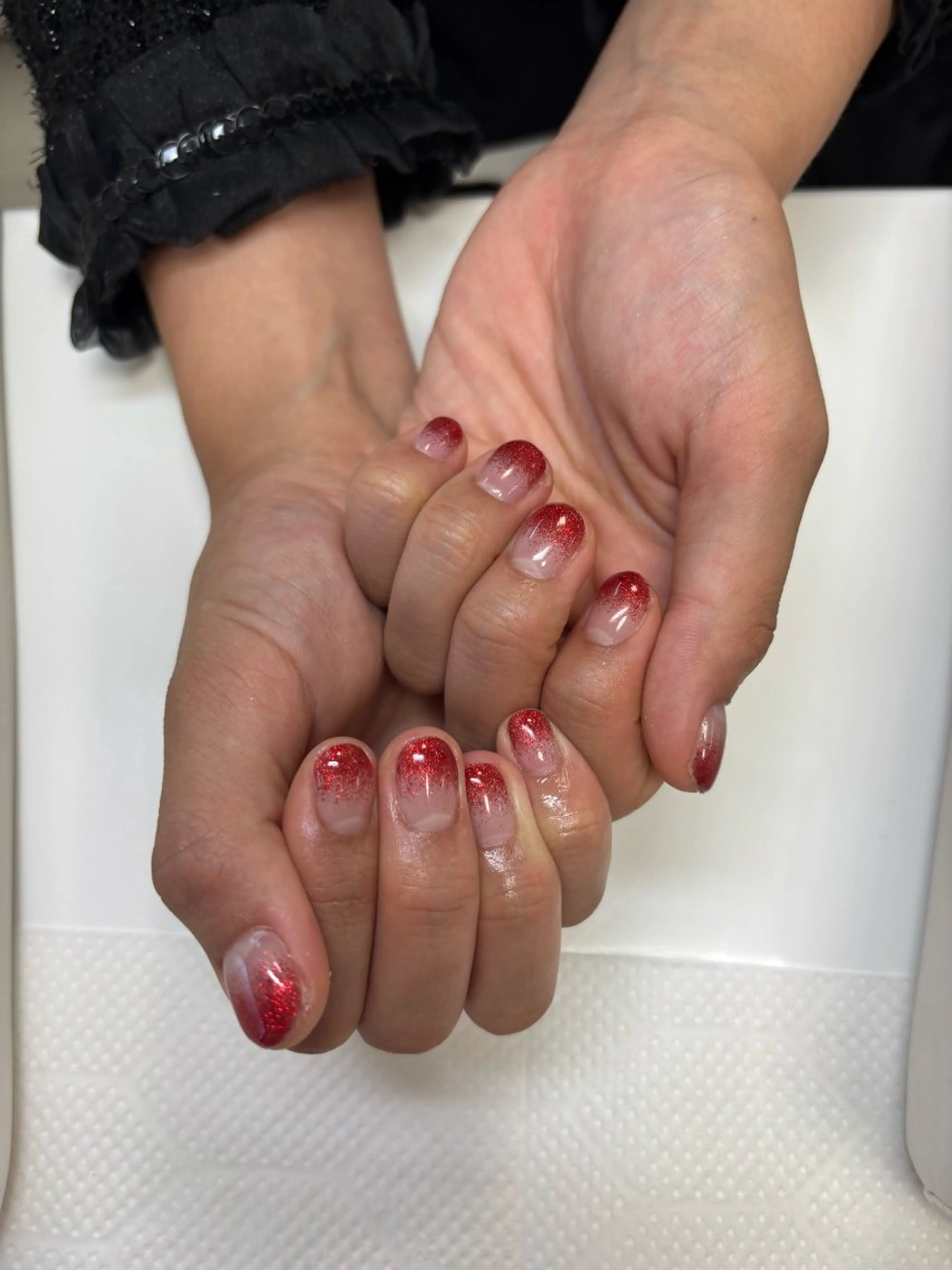 ネイル グラデーション キラキラネイル ラメ(グリッター) ラメグラデーション 赤色 MARCH 渋谷店所属・加藤 菜々佳のネイルデザイン