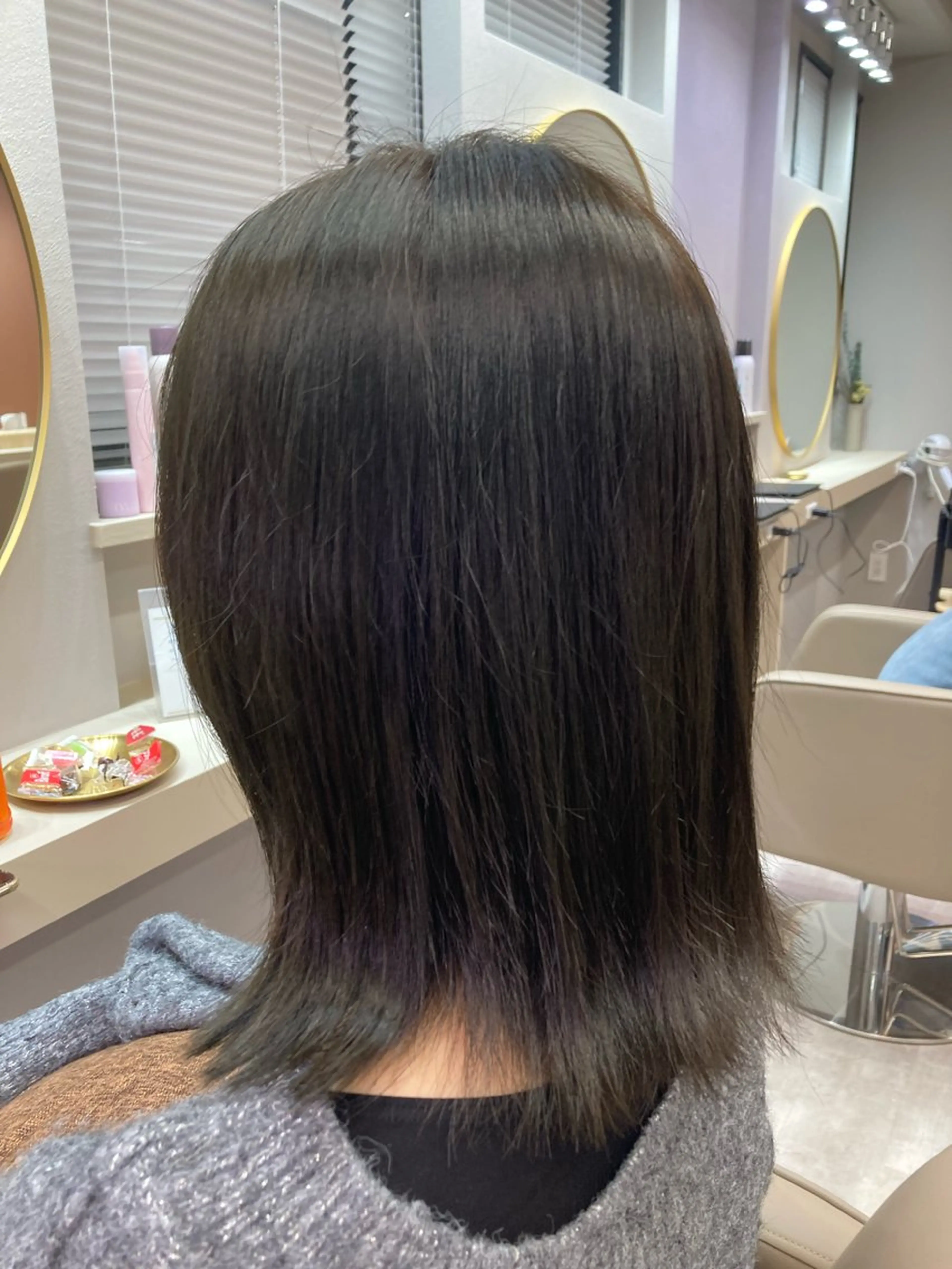 ミディアム ボブ 外ハネヘア カット トリートメント 池田 太一のヘアスタイル