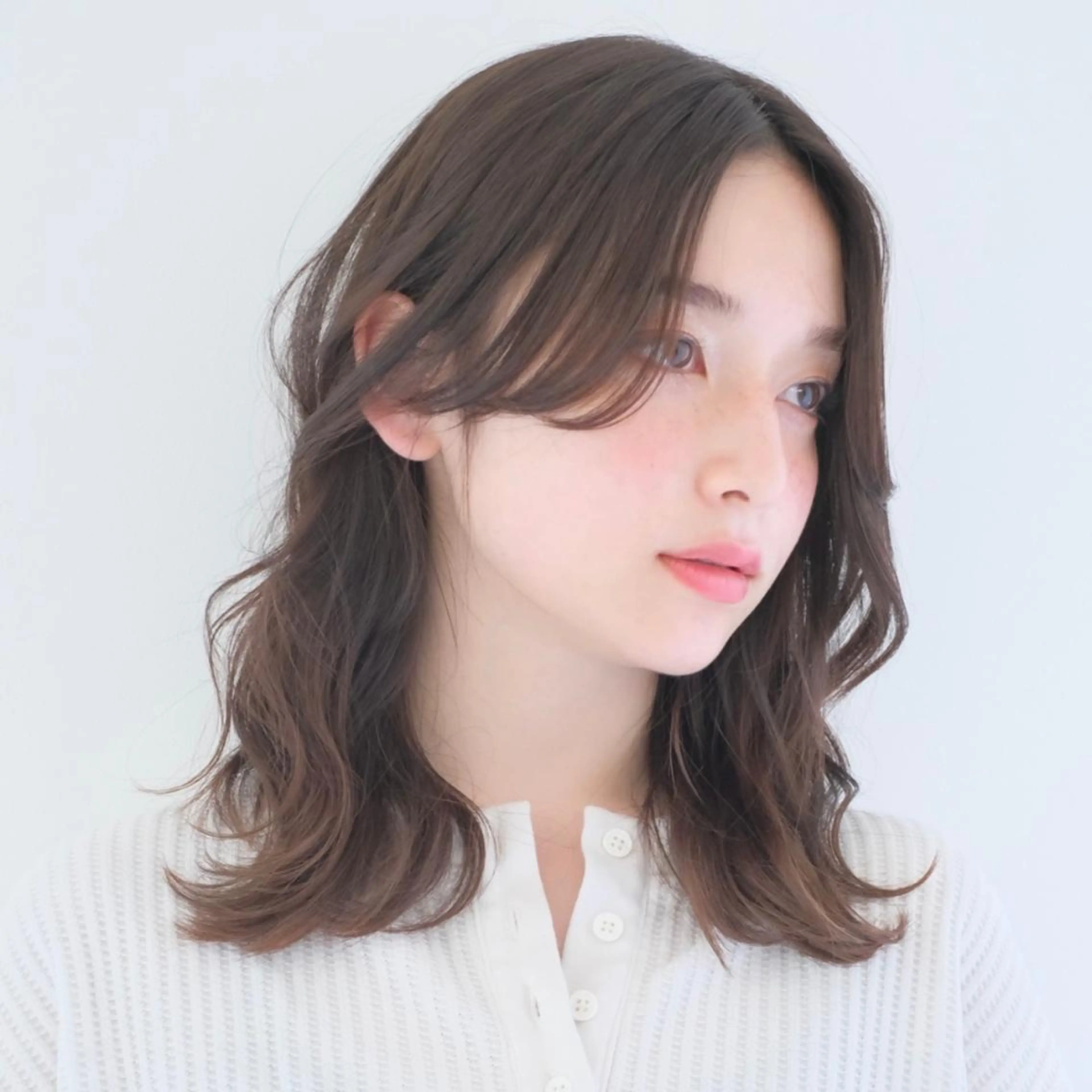 セミロング 《暖色/韓国hair 》🇰🇷桑原ユキネのヘアスタイル