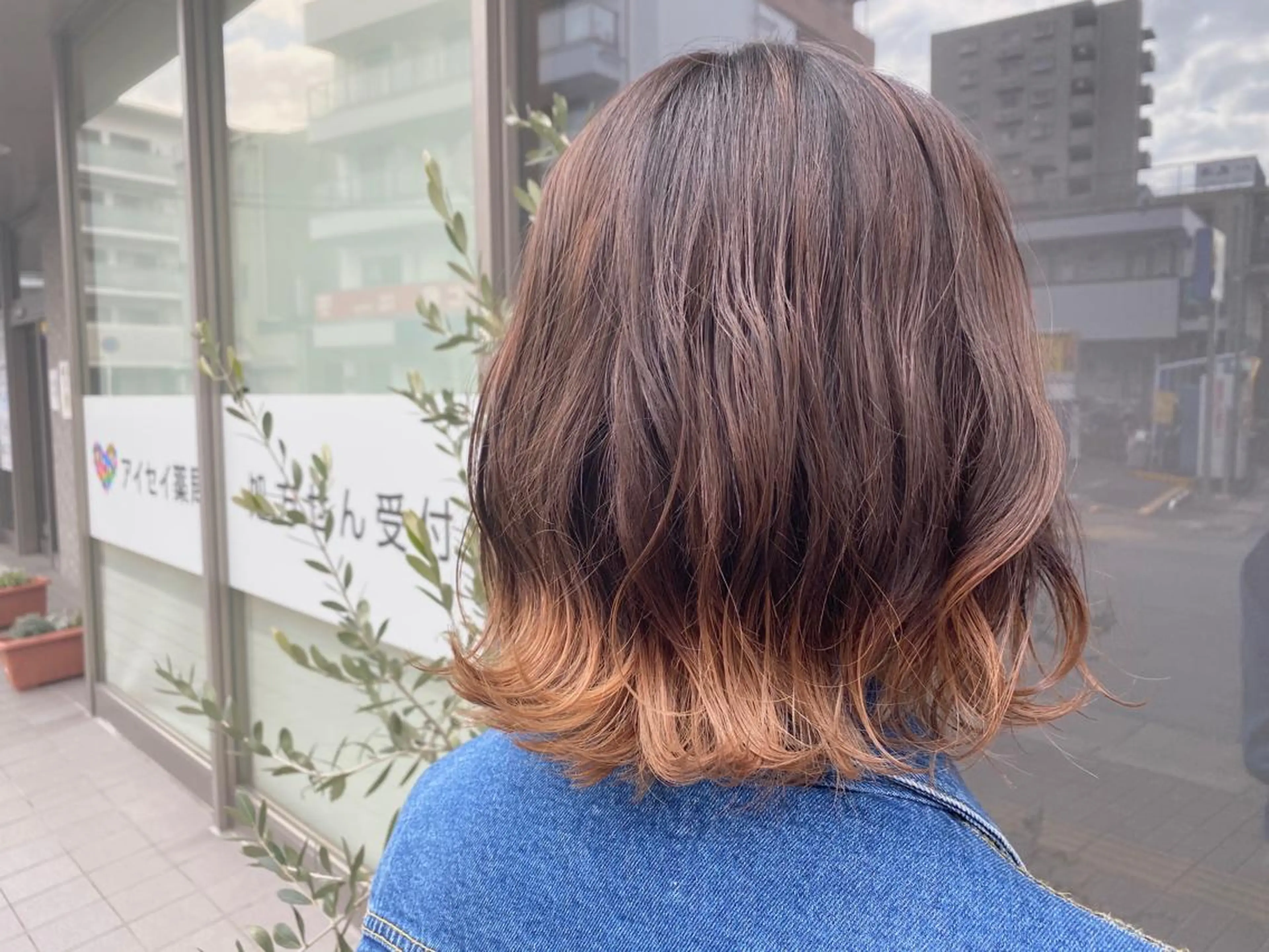 ミディアム カラー パーマ ヘアアレンジ 渡邊 桃香のヘアスタイル