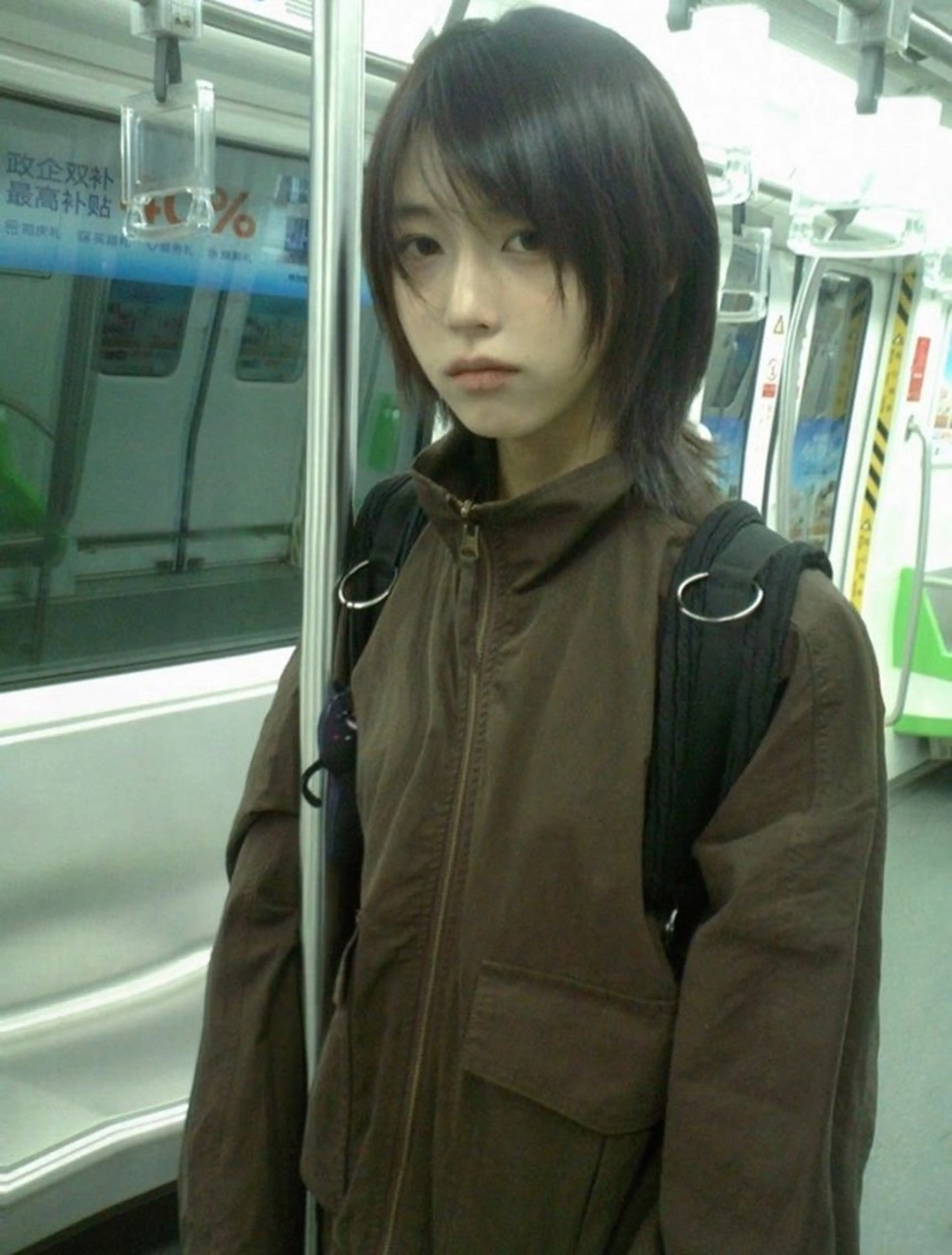 ミディアム レイヤーカット marinate所属・小寺 ゆらのヘアスタイル