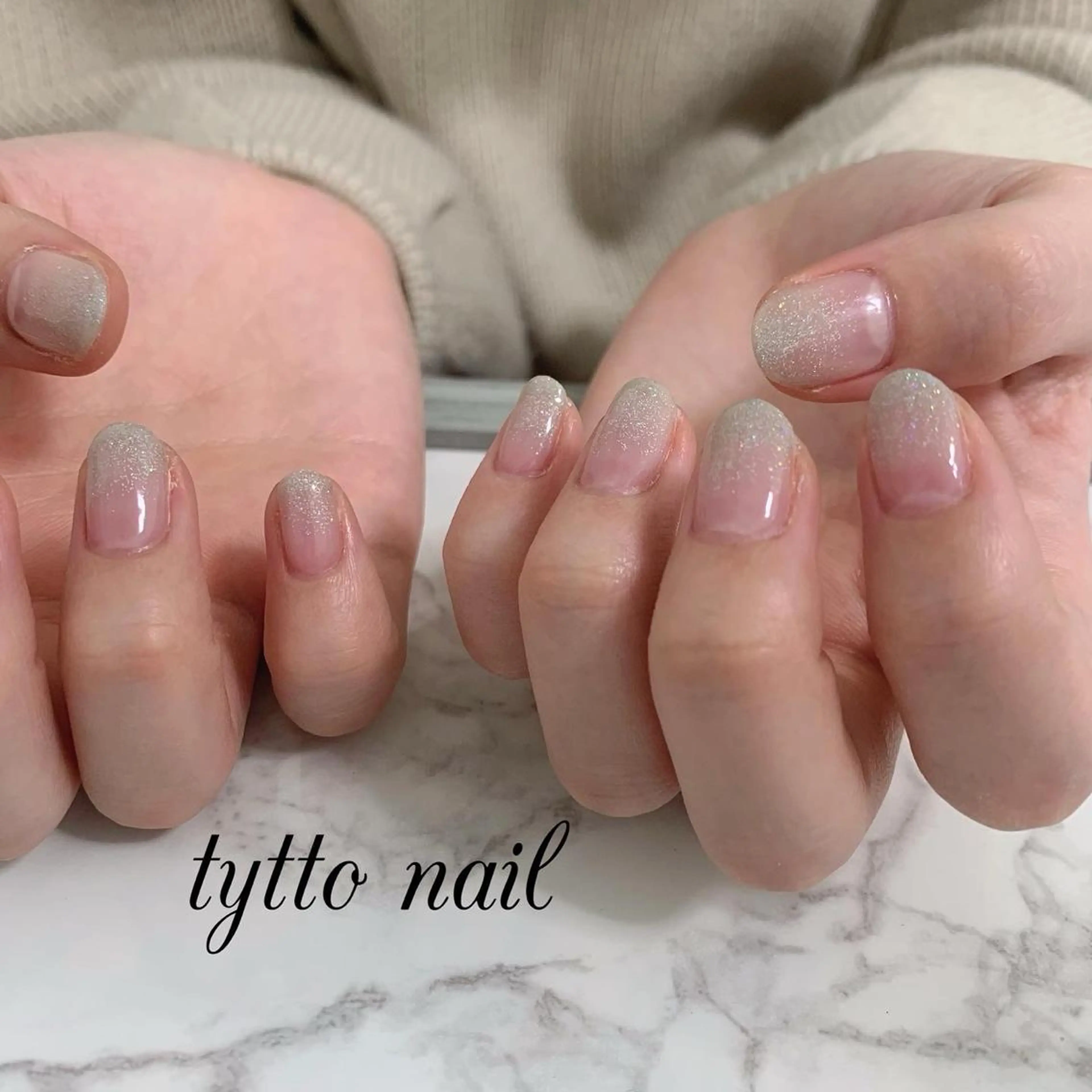 ネイル グラデーション ラメ(グリッター) ラメグラデーション オフィスネイル シンプルネイル tytto nail ❤︎‪‪eri‪‪のネイルデザイン