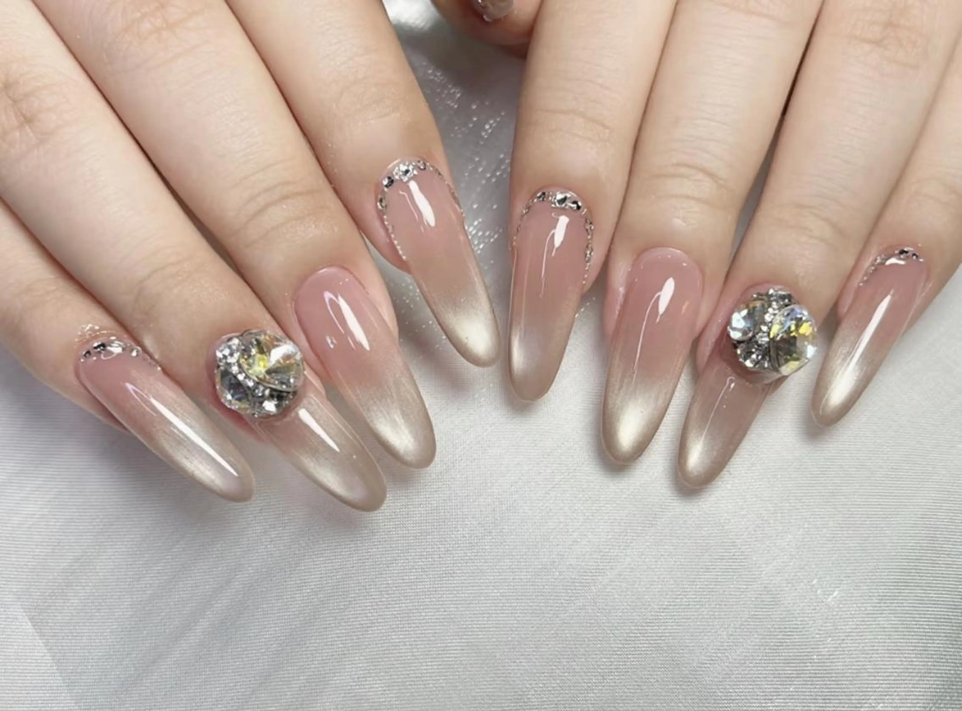 ネイル ハンドネイル 🎀 Ayaka_nailのネイルデザイン