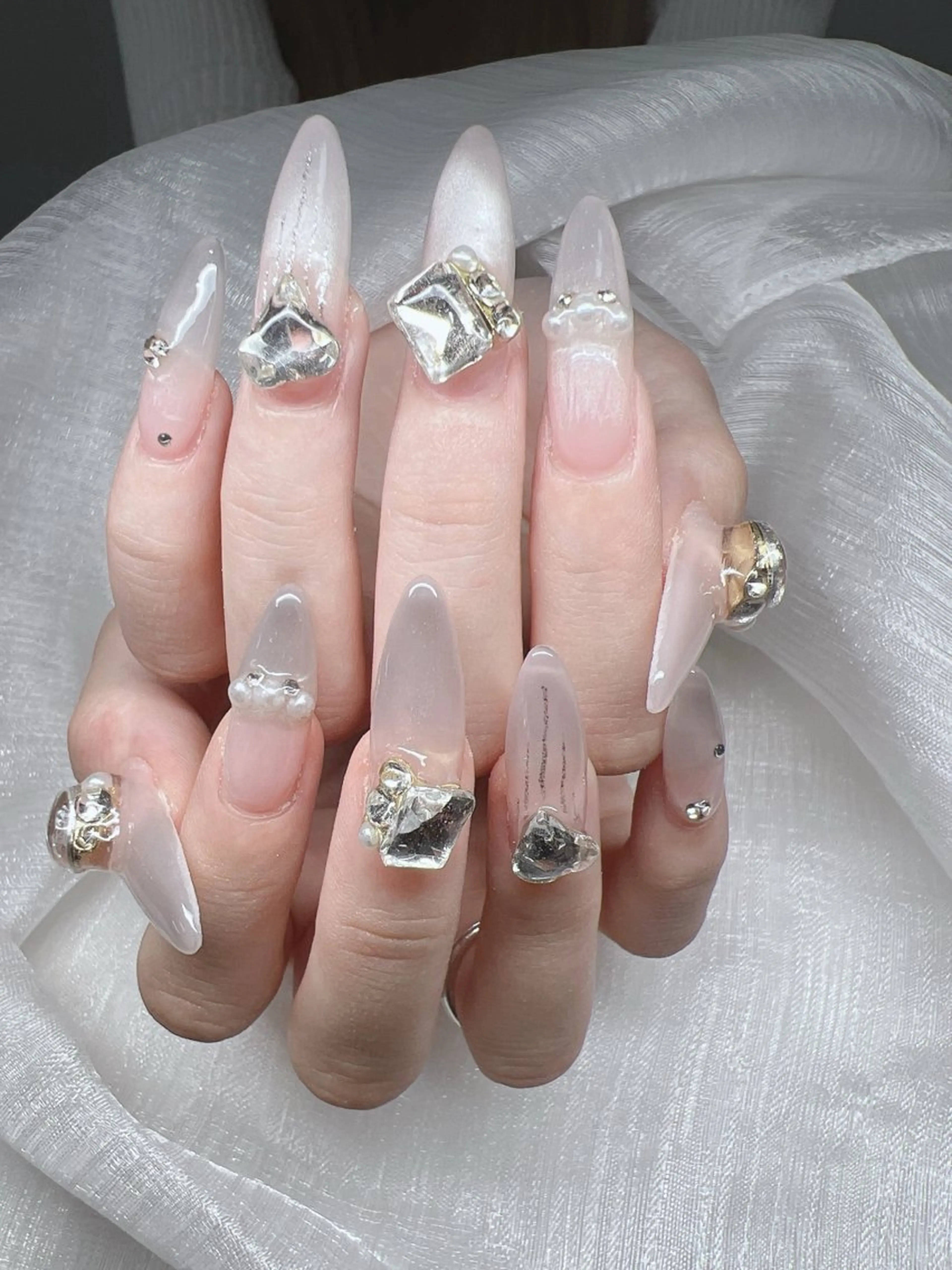 ネイル 長さ出し グラデーション キラキラネイル マグネットネイル ニュアンスネイル ハンドネイル Lee Nails チップ長さだし専門店のネイルデザイン