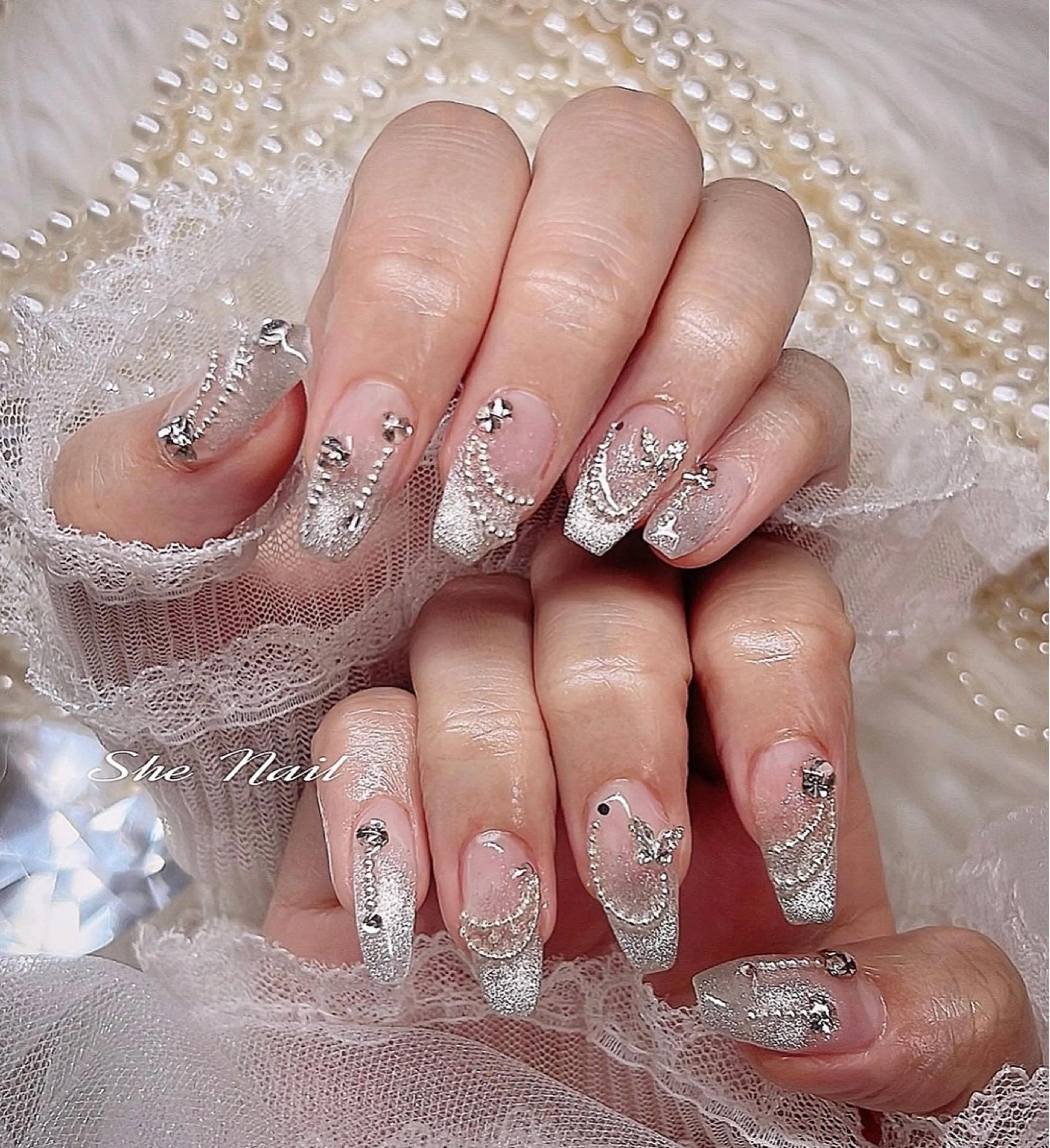 ネイル チークネイル 長さ出し フレンチネイル ガラスフレンチ キラキラネイル ハンドネイル She   Nail所属・ISA_ BELLAのネイルデザイン