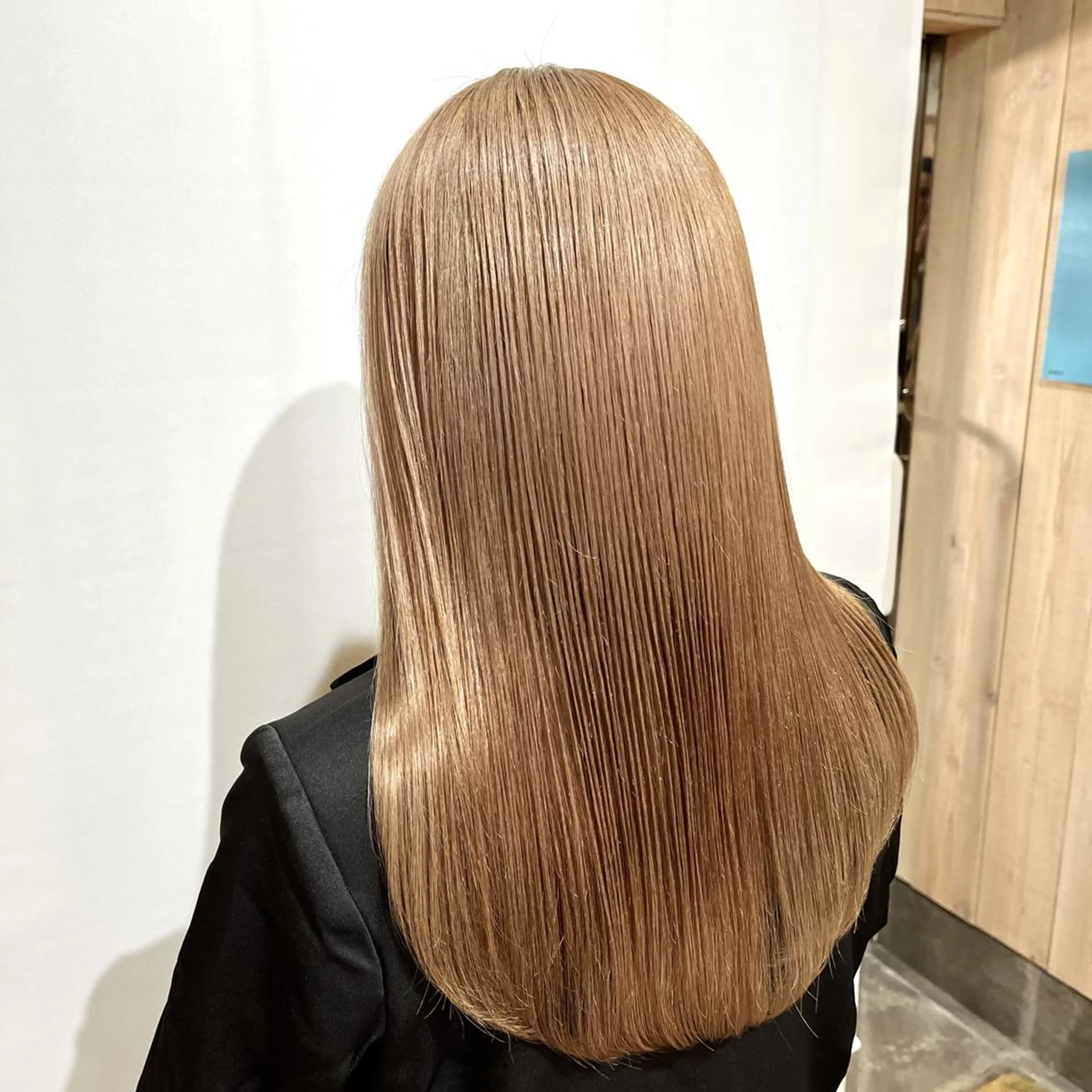 【相談可】ダブルカラー（1ブリーチ＋オンカラー）〈肩上〉🎨+超音波トリートメント(無料)の写真