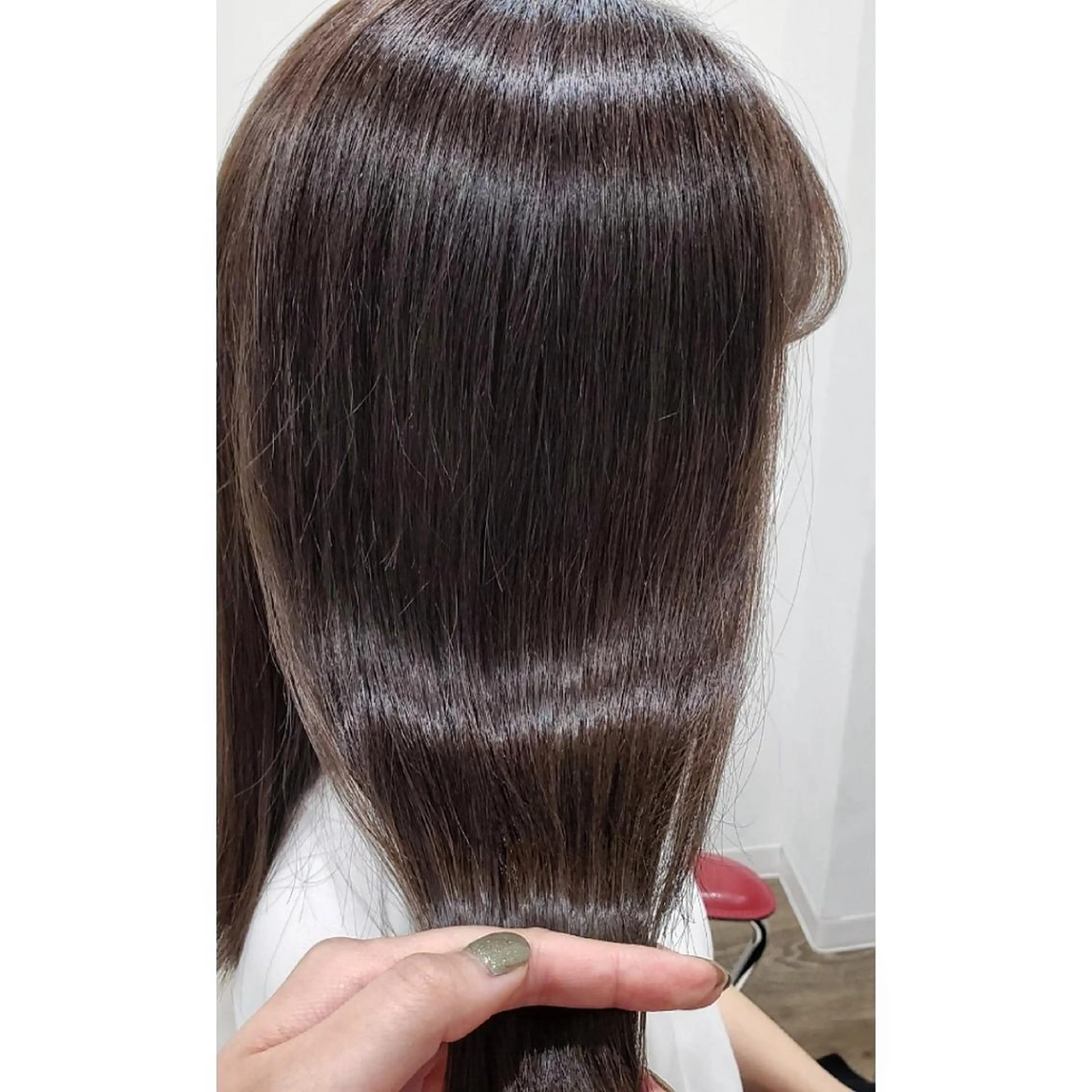 ミディアム カラー ヘアアレンジ ベージュカラー オリーブベージュ 髪質改善 酸性ストレート トリートメント 髪質改善サロン🍃 AIRI のヘアスタイル