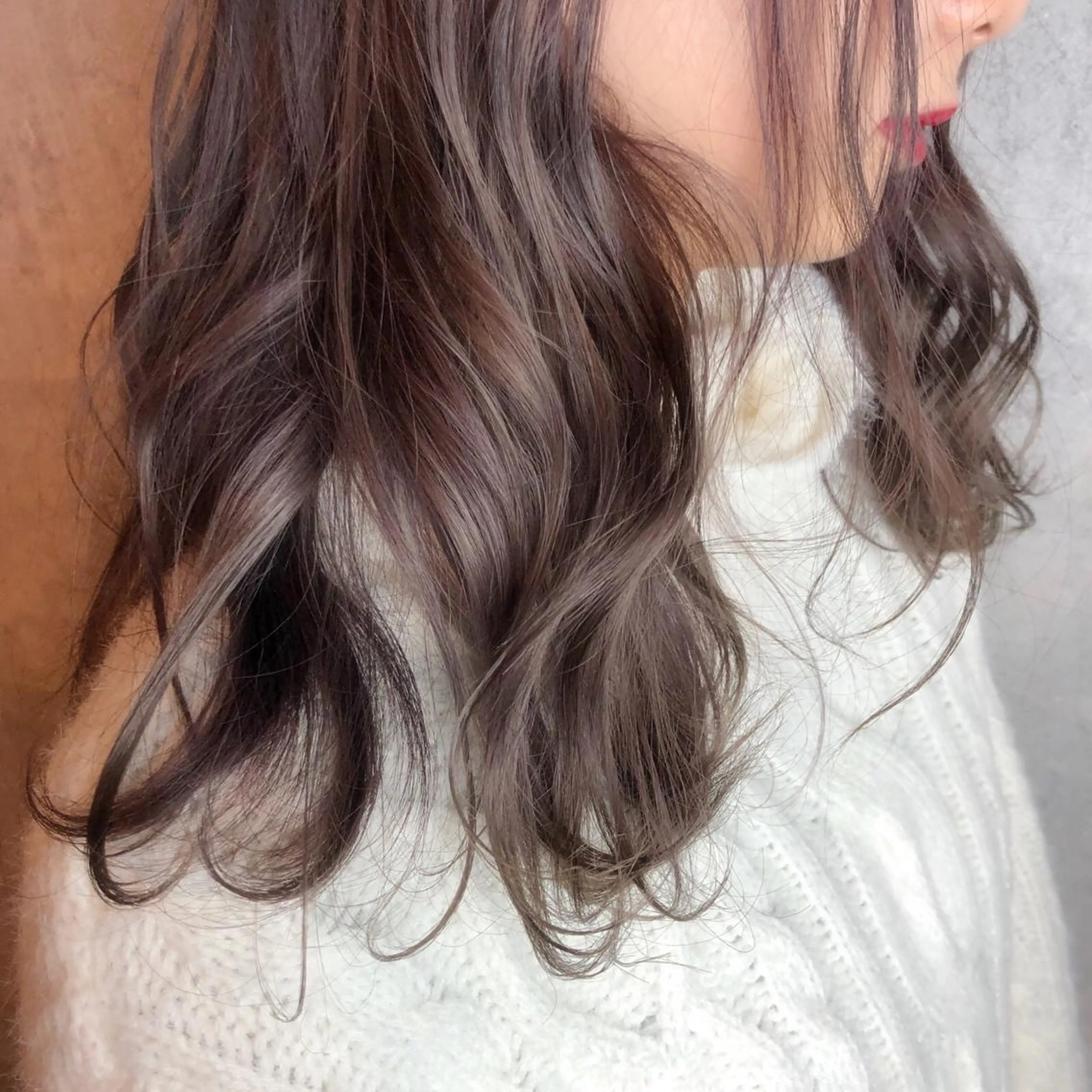 ロング カラー ヘアアレンジ 透明感カラー グレージュ バイオレットカラー バイオレットグレージュ カット ヘアカラー トリートメント Tiger  Lily所属・江藤 星史のヘアスタイル