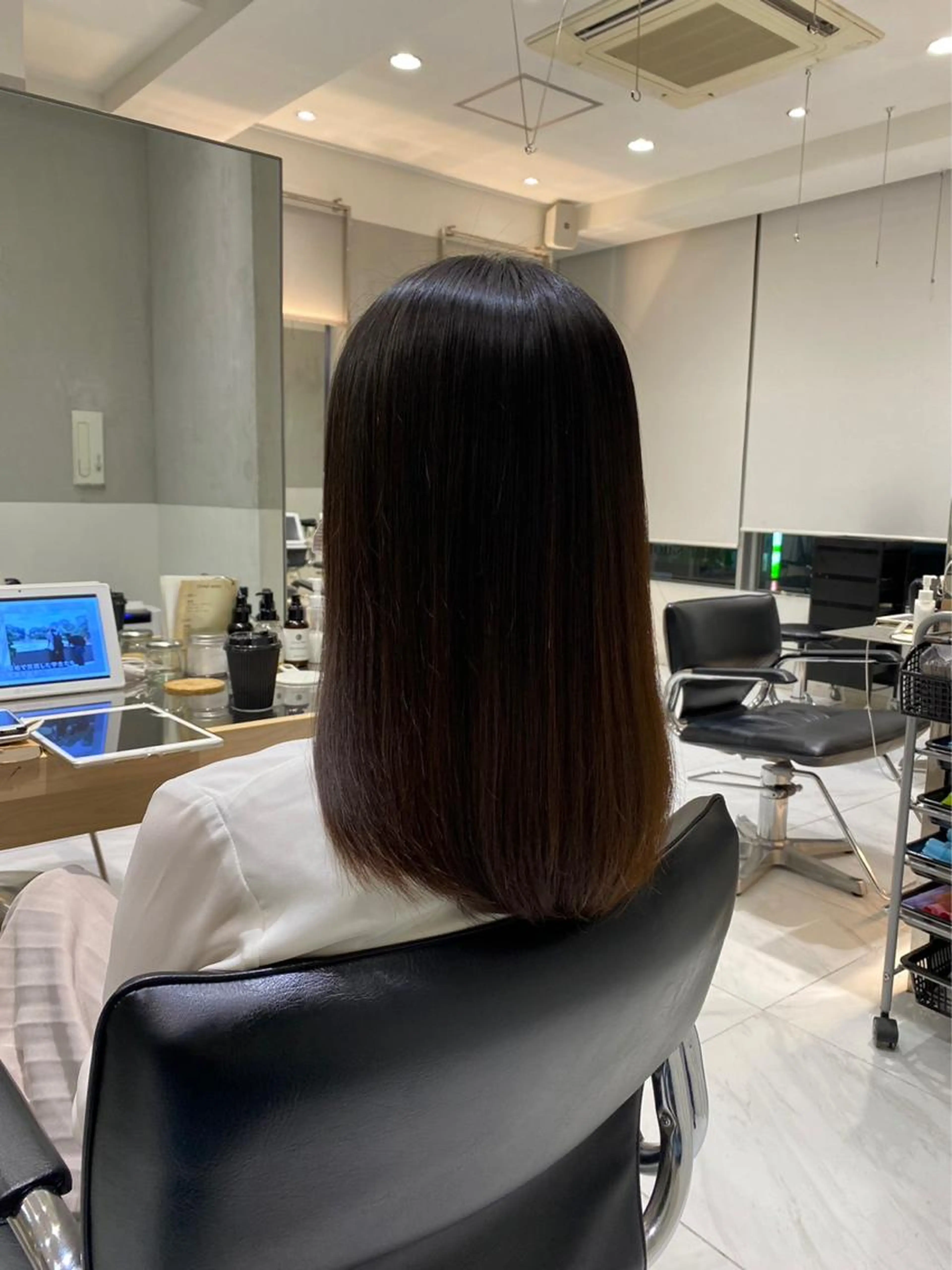 カット無し ナチュラルストレートの写真