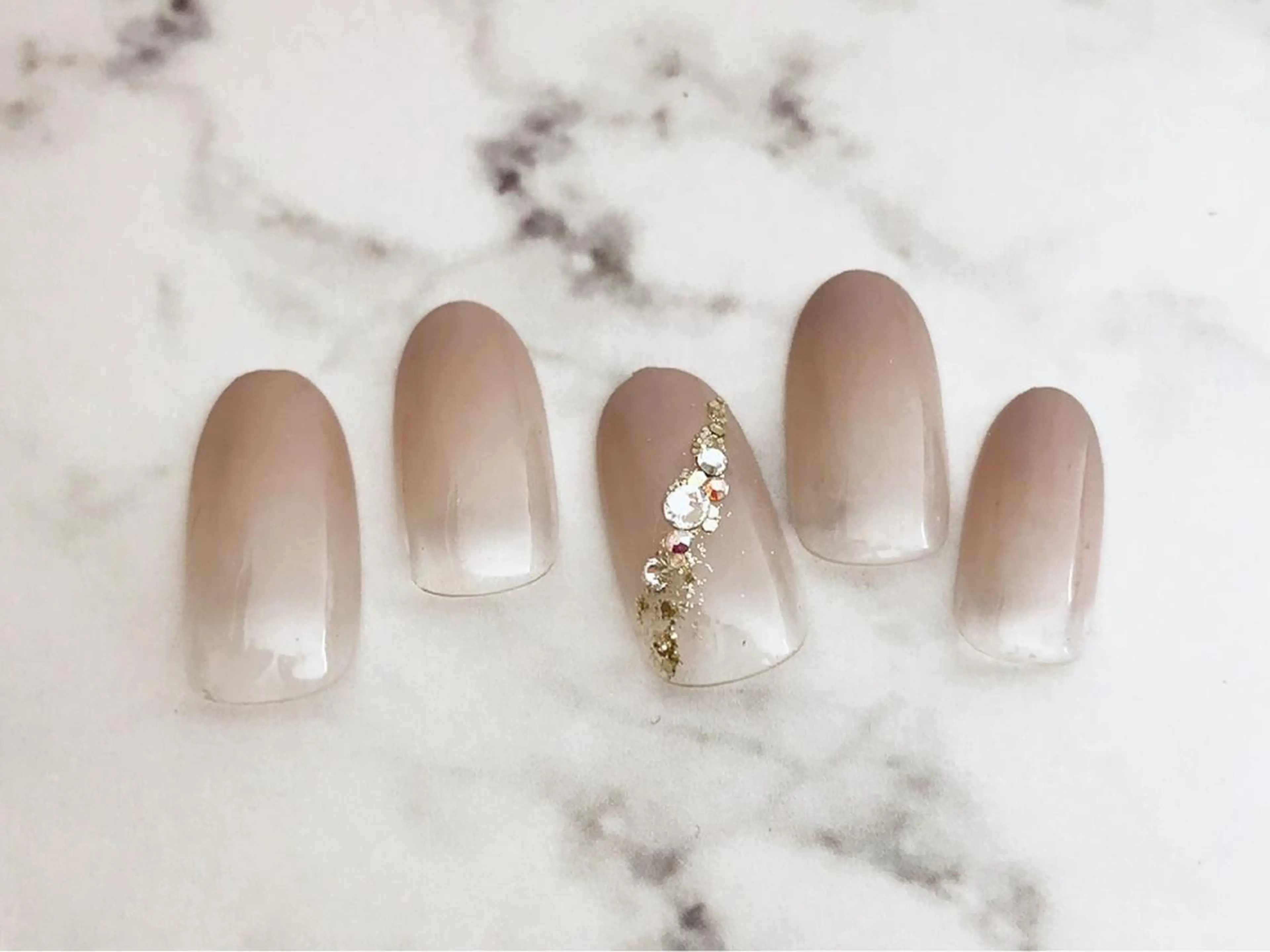 ネイル リセ有楽町店 ネイリストのネイルデザイン