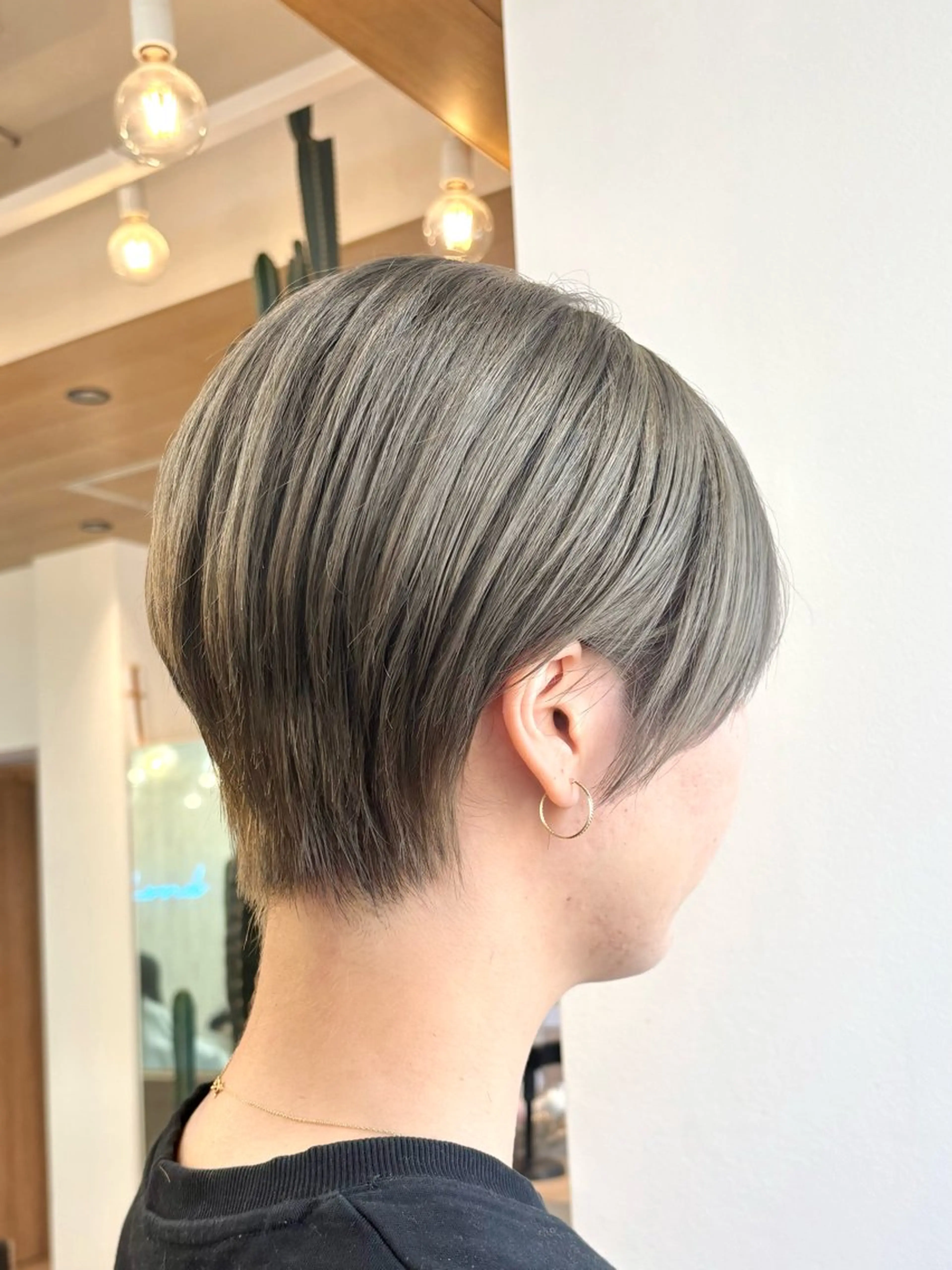 ショート カット ヘアカラー トリートメント 🩵縮毛矯正/ブリー チ/髪質改善/いつかのヘアスタイル