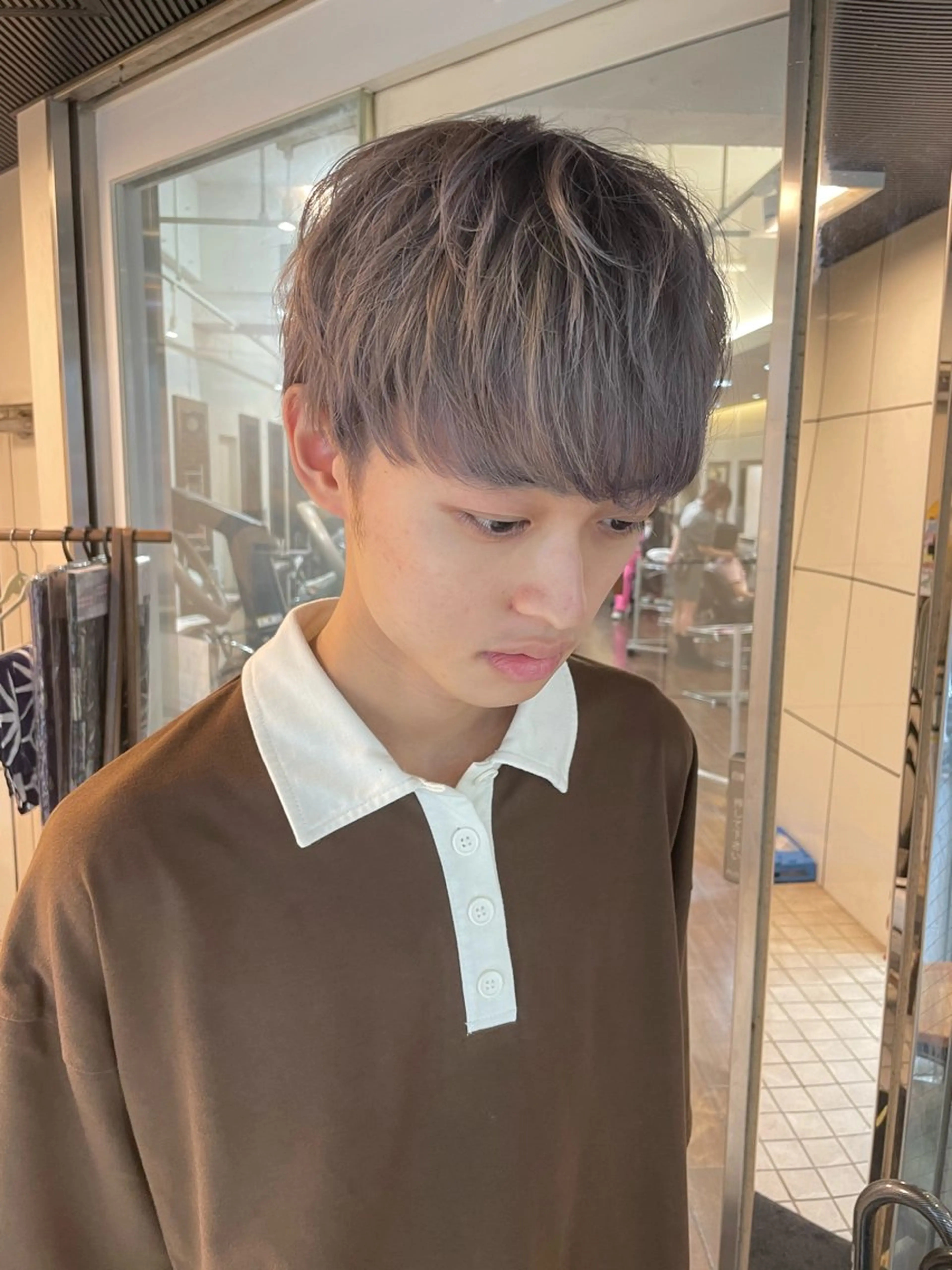 ショート カラー メンズ メンズブリーチ メンズハイトーン メンズインナーカラー ブリーチ ケアブリーチ Rei/ 縮毛矯正/ ハイライトカラー募集のヘアスタイル