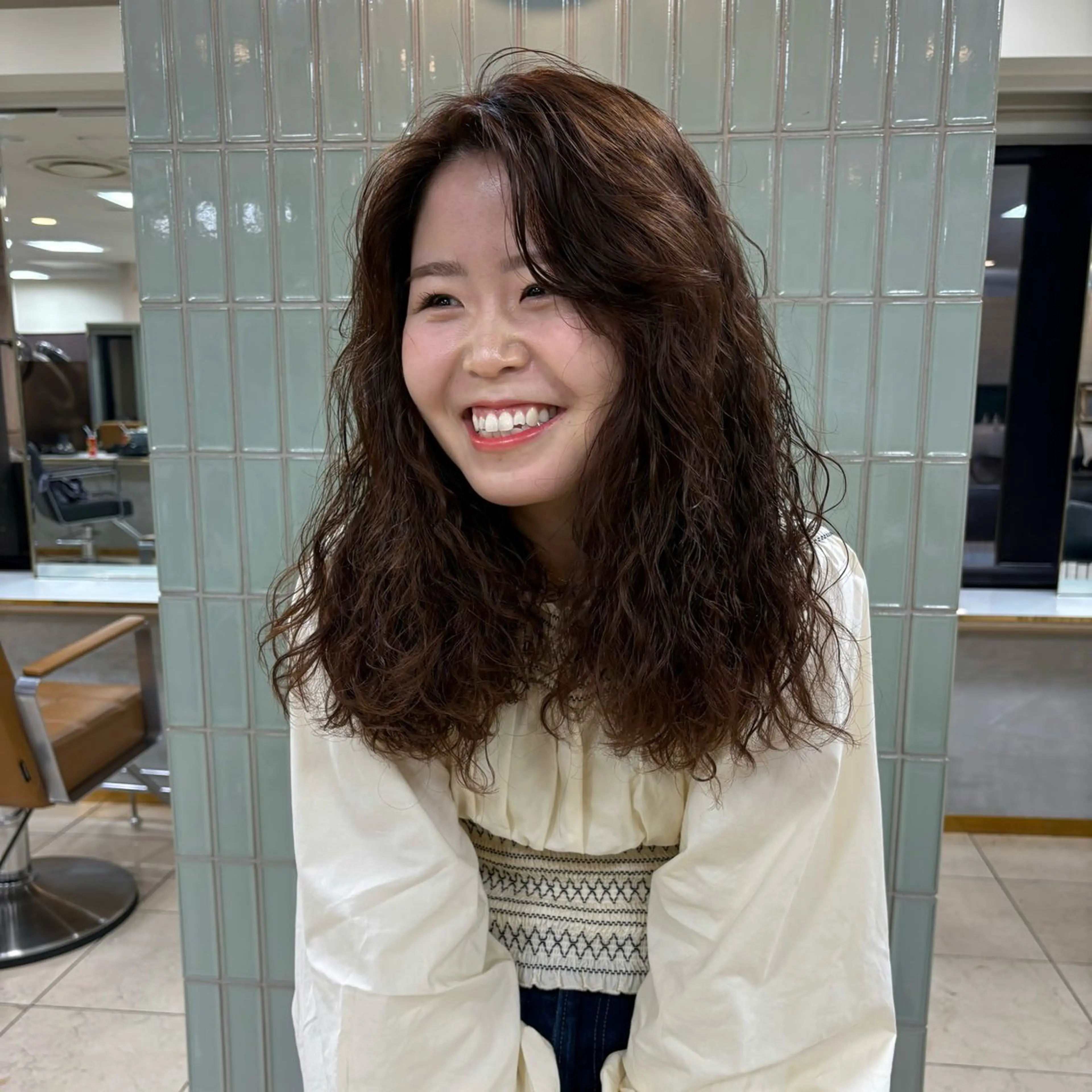 セミロング 八木 唯菜のヘアスタイル