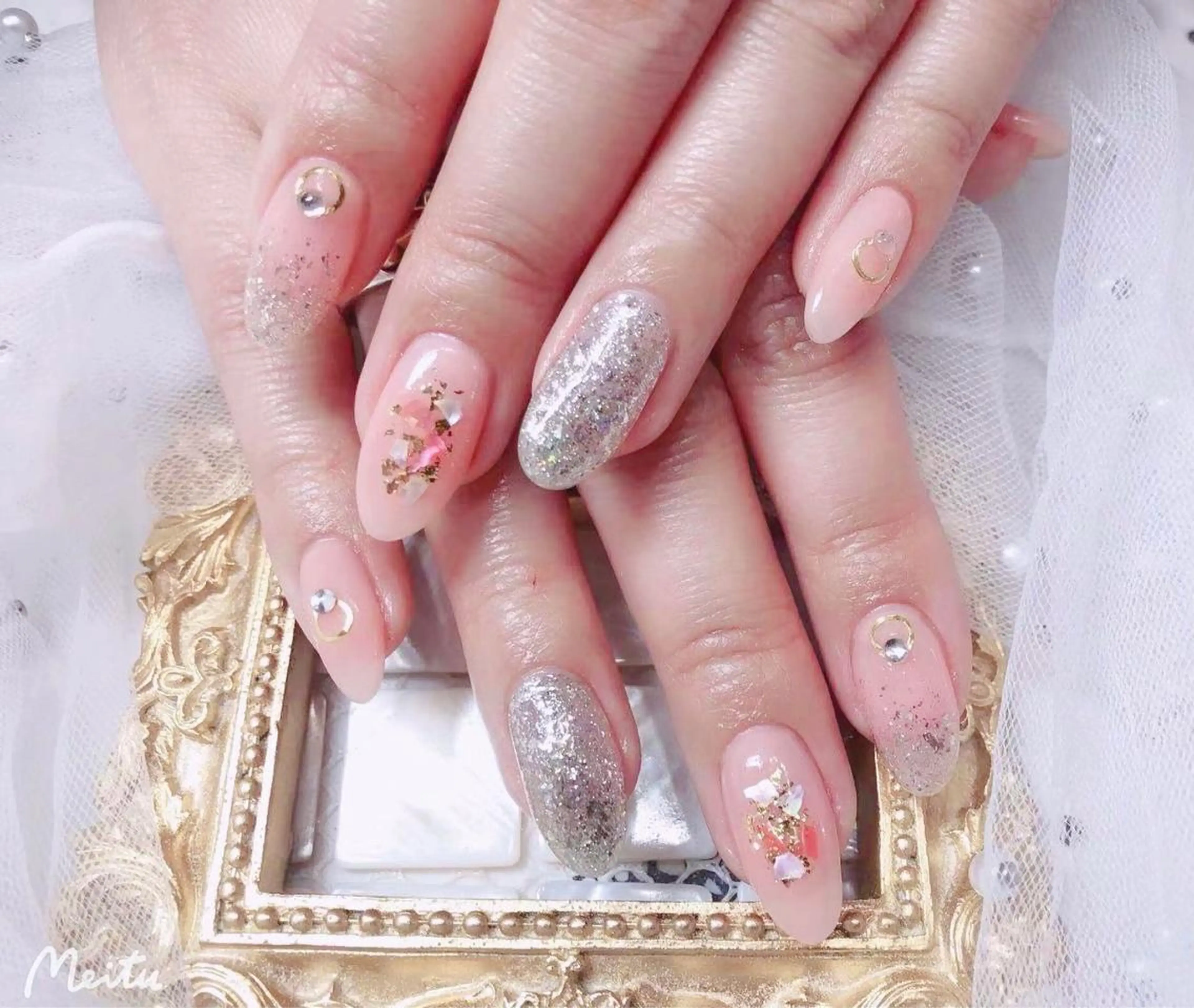 ネイル ハンドネイル マジックミラー所属・マジック ミラーのネイルデザイン