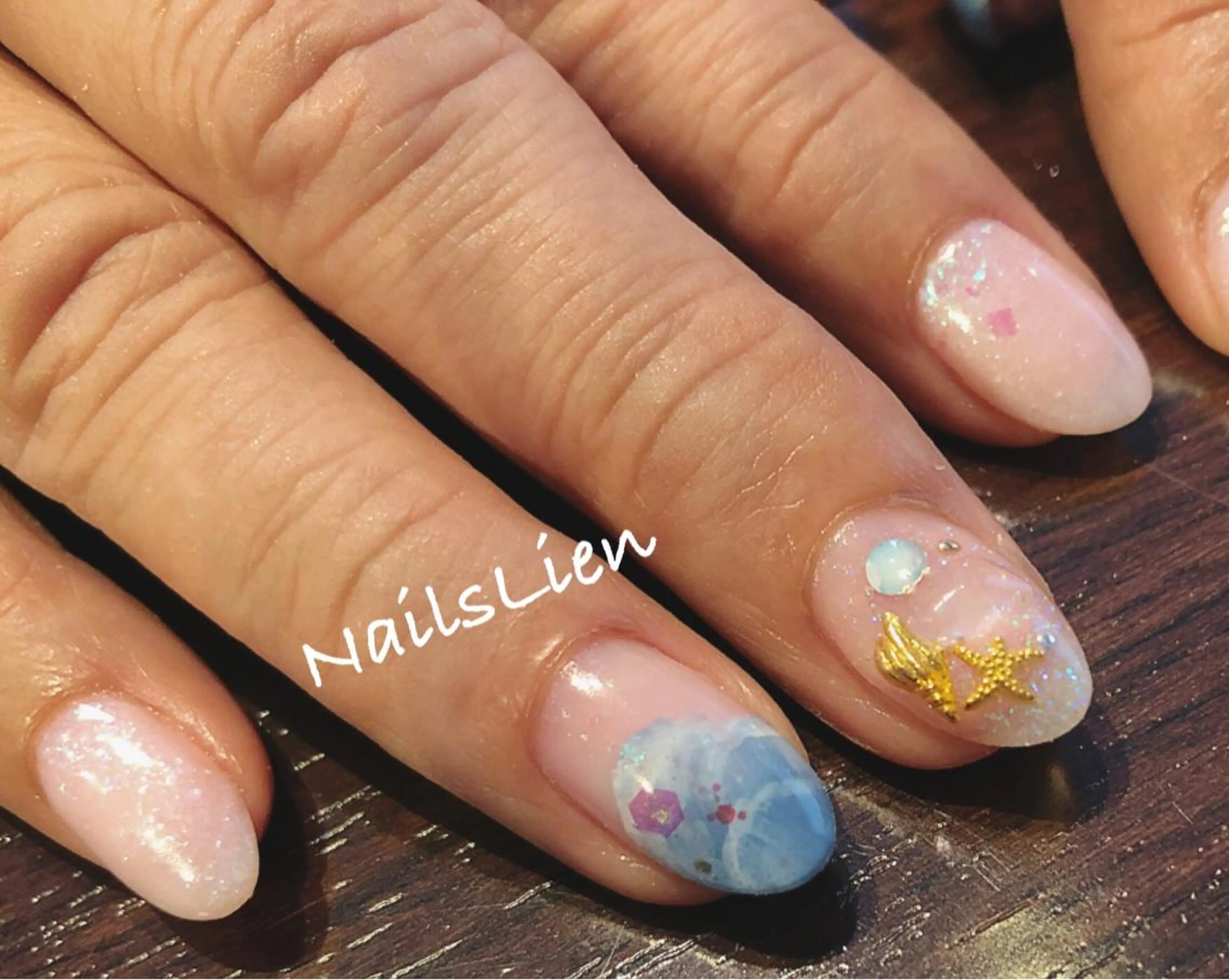 ネイル 夏ネイル 凛 リンのネイルデザイン