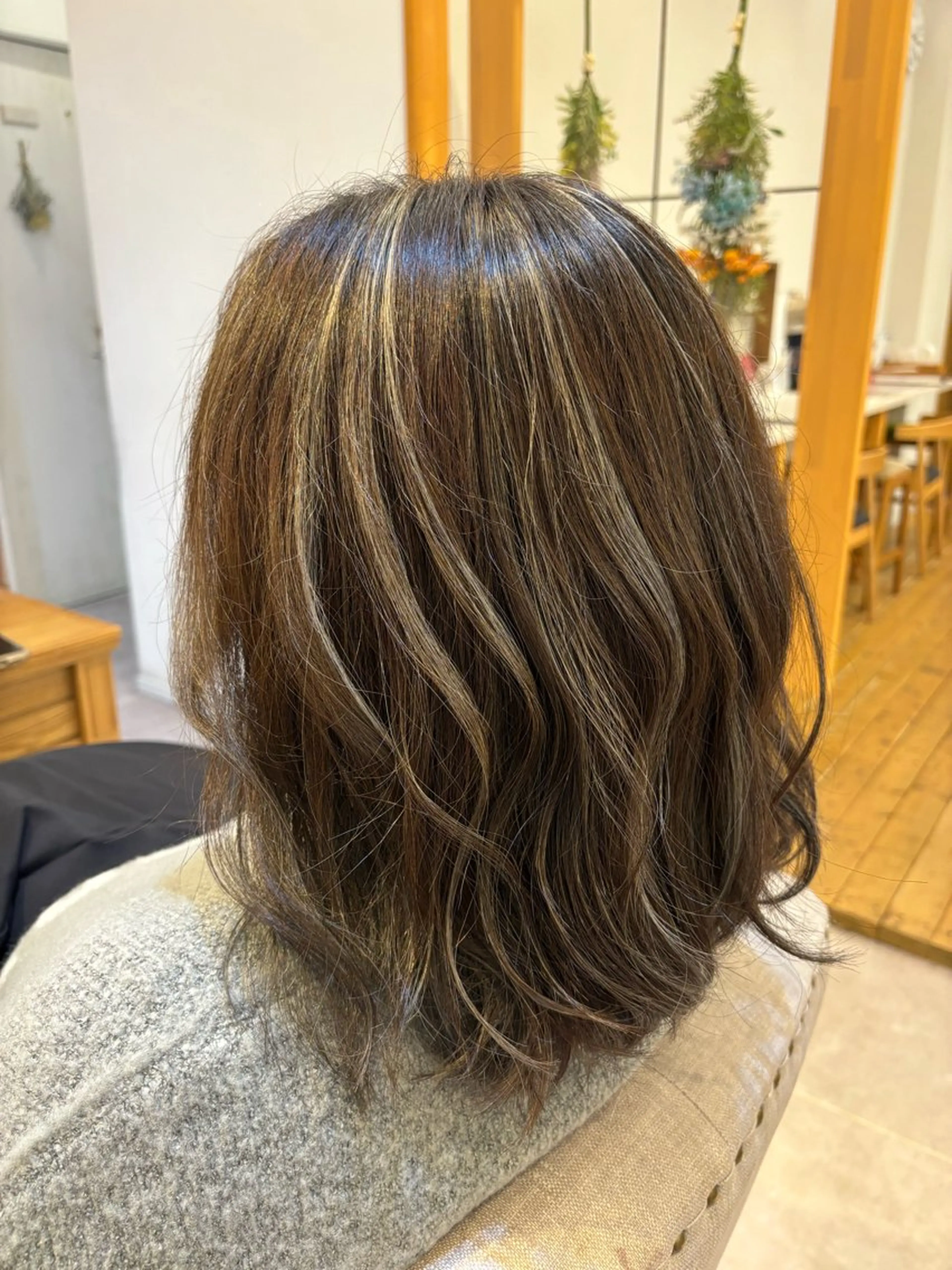 カラー ベージュカラー ブリーチ ハイライトカラー ハイトーンカラー ホワイトベージュ ete  by LILIA.所属・カットモデル募集中✨ てらだこういち🌟のヘアスタイル