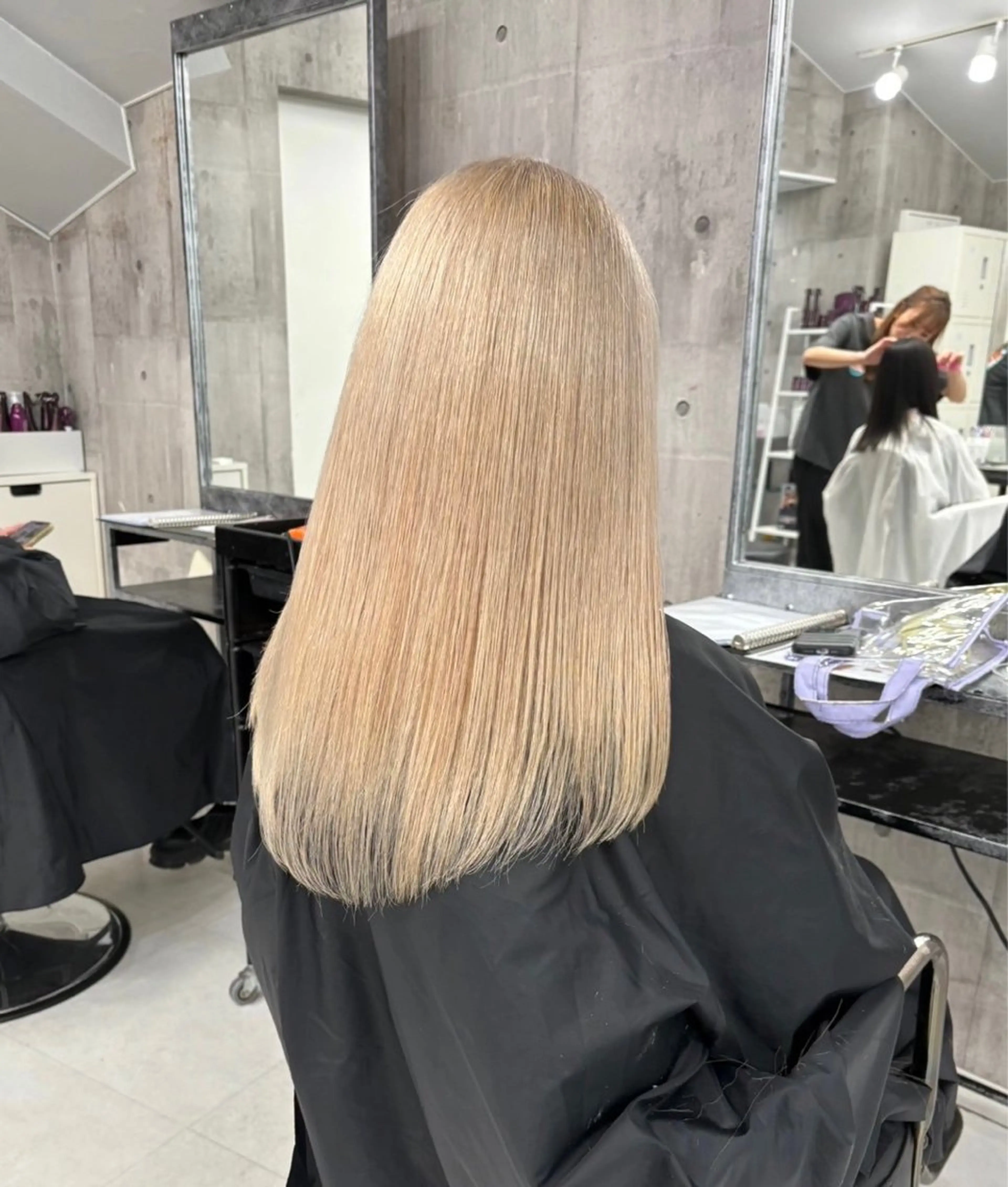 セミロング カラー のん🎀ハイトーン/ レイヤーカット🐳のヘアスタイル