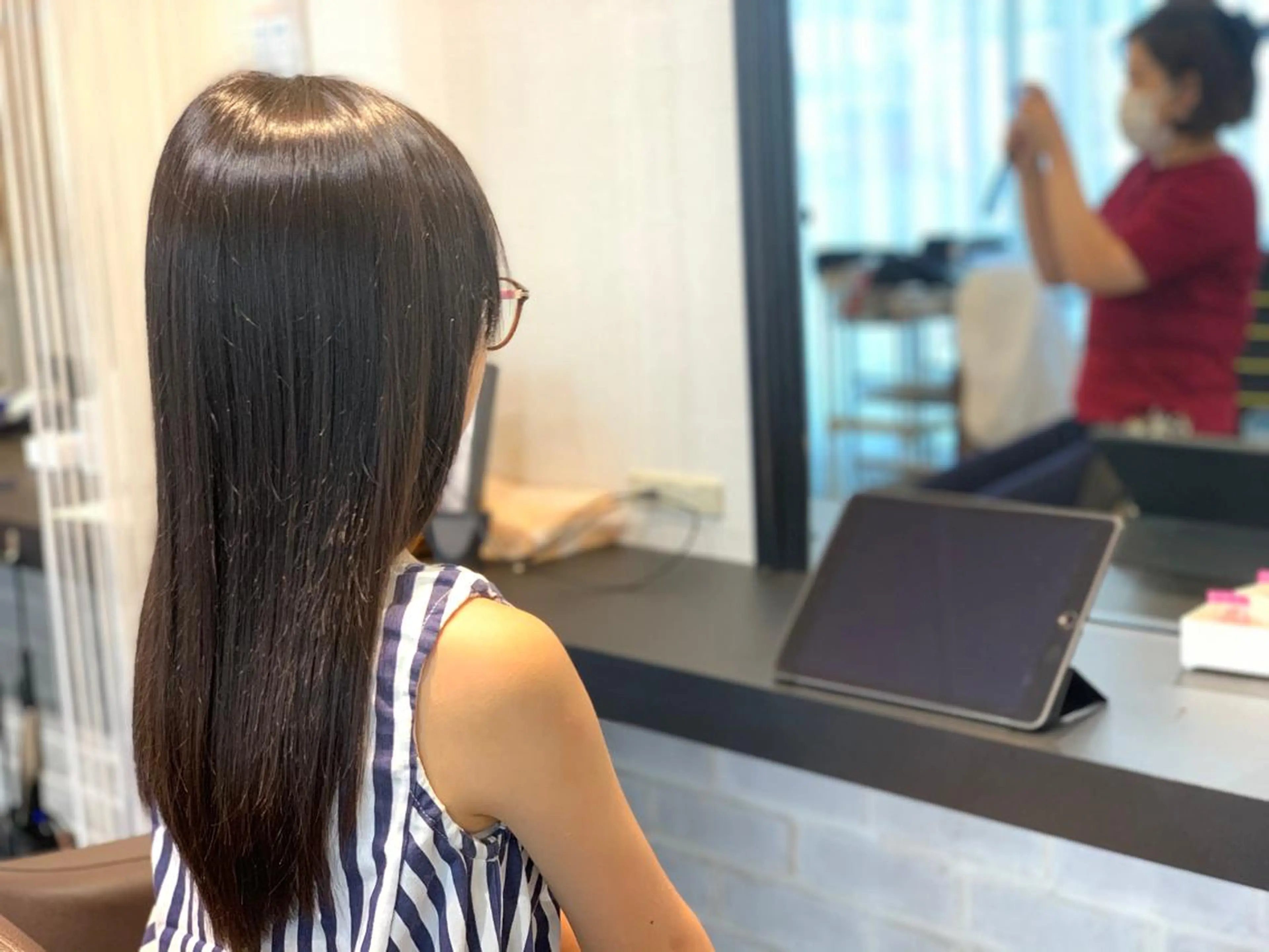 セミロング 川村 綾のヘアスタイル