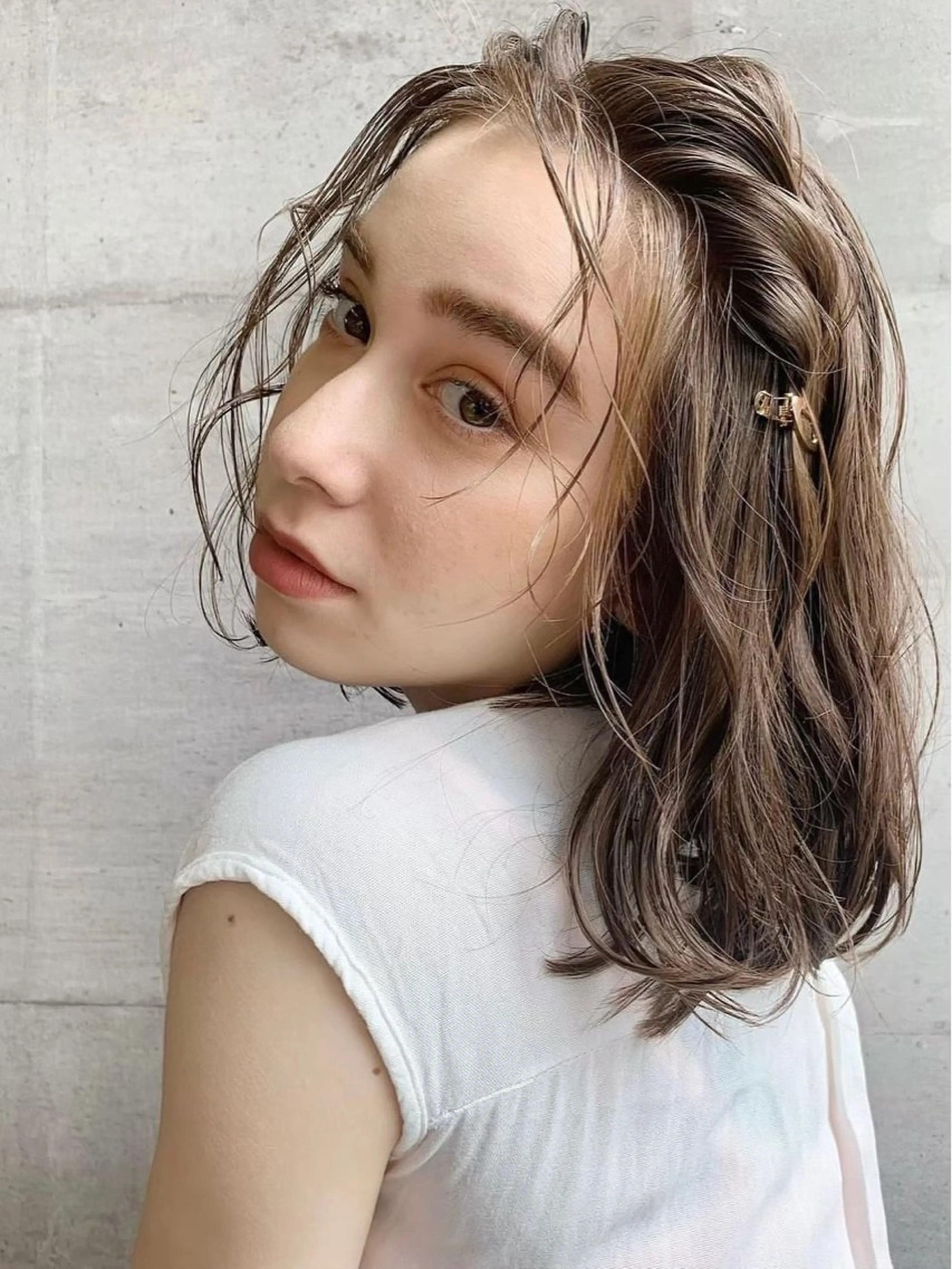 ミディアム 森田遥奈/透明感カラ ー/似合わせカットのヘアスタイル