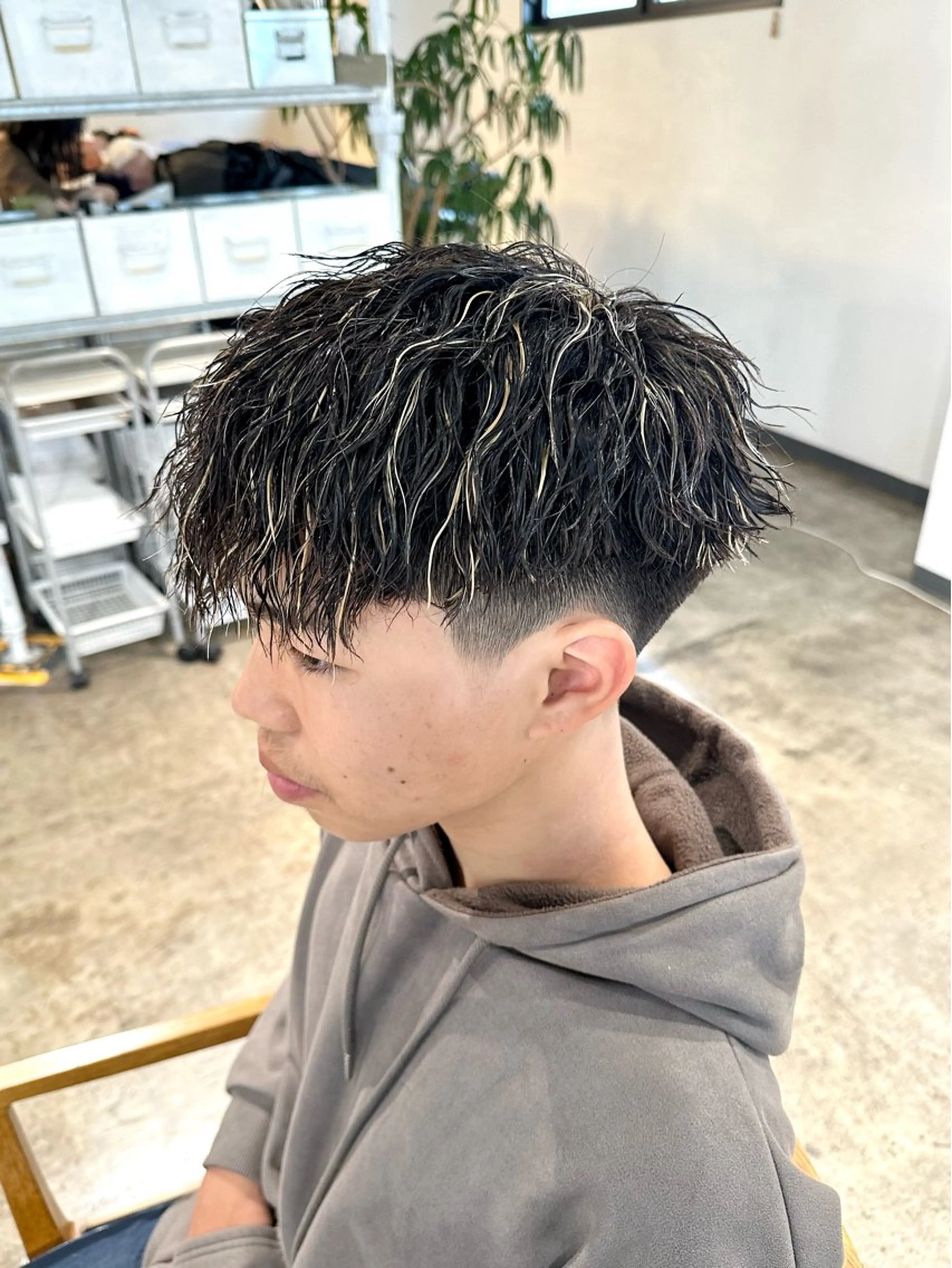 メンズ メンズハイライト メンズパーマ カット パーマ トリートメント 骨格補正施術/メンズ 専門美容師/YUYAのヘアスタイル