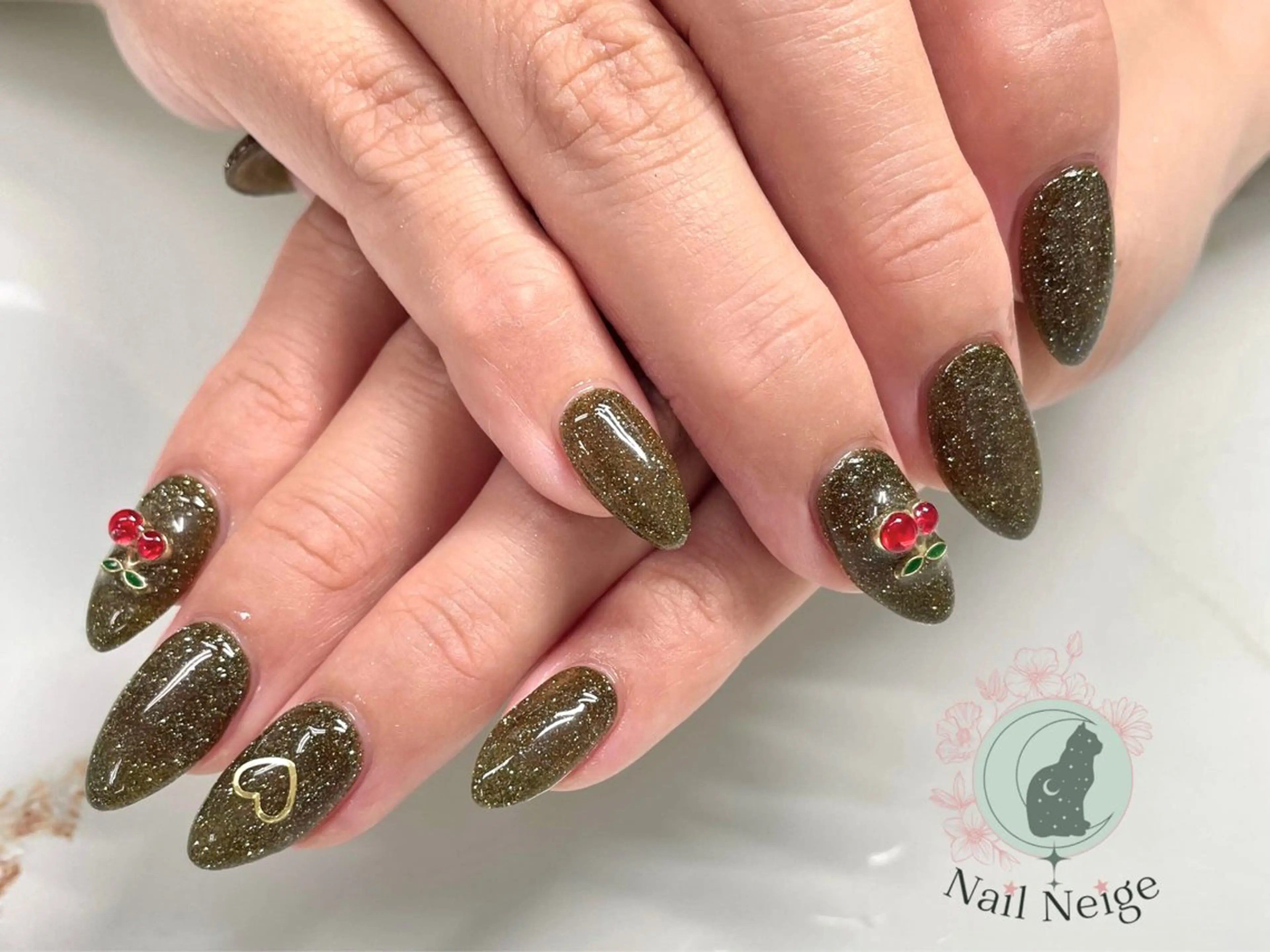 ネイル フラッシュネイル ジェルネイル 韓国ネイル マグネットネイル 持ち込み ハンドネイル Nail Neige🐈🌙のネイルデザイン